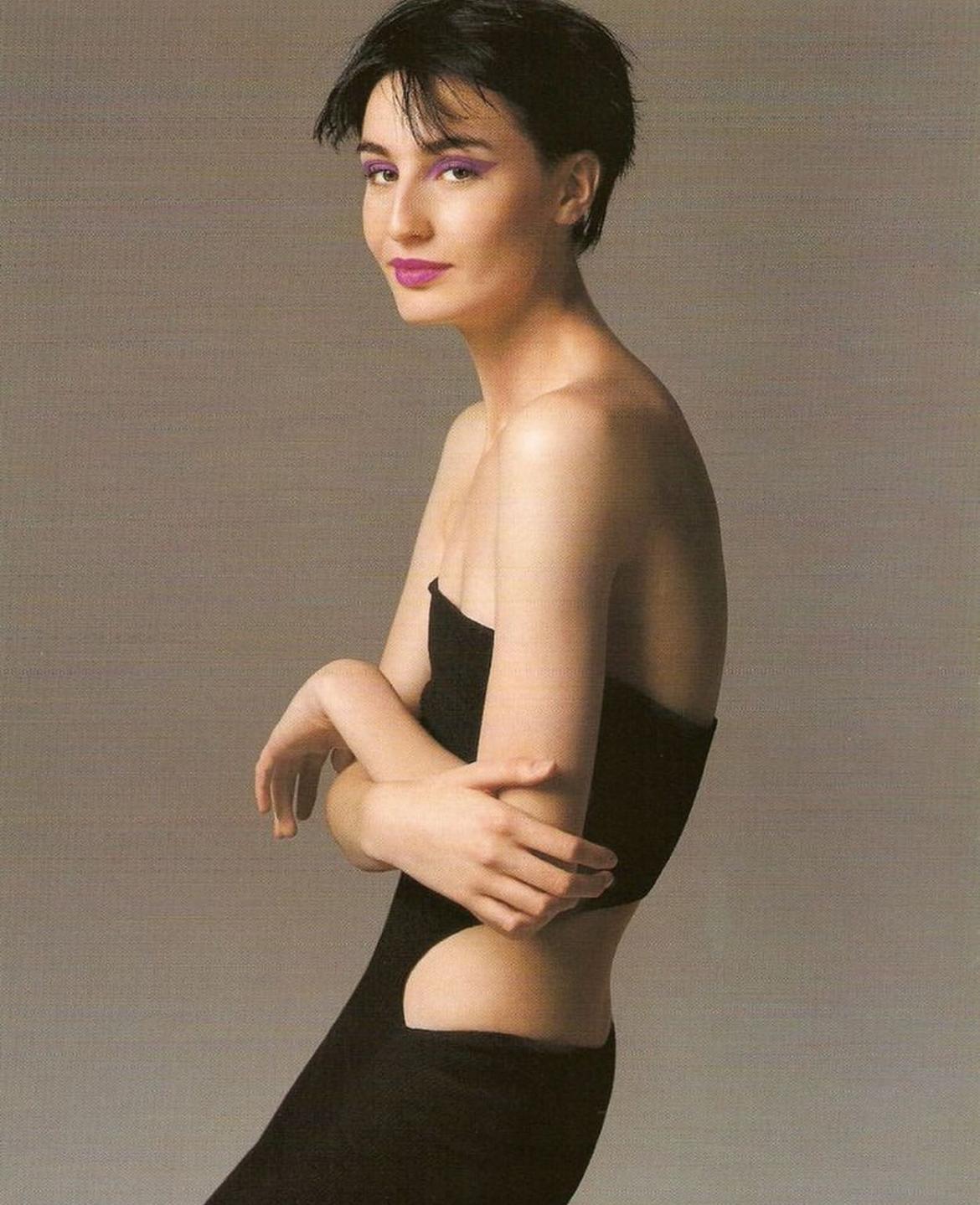P/E 1998 Gianni Versace by Donatella Versace Wet Look Backless Stretch Runway Dress in vendita 4