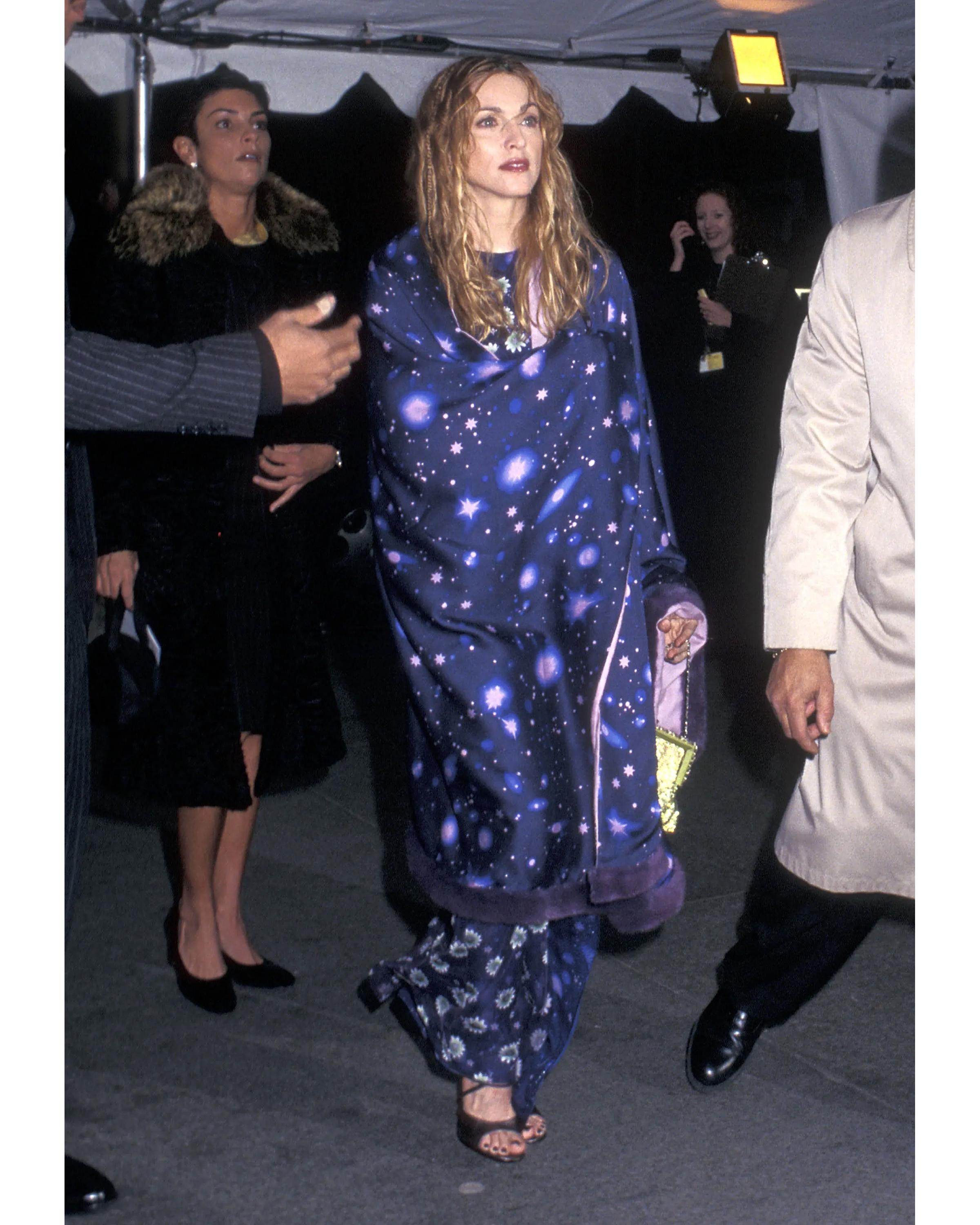 S/S 1998 Gianni Versace Medusa Purple Embroidered Silk Cutout Evening Gown 3