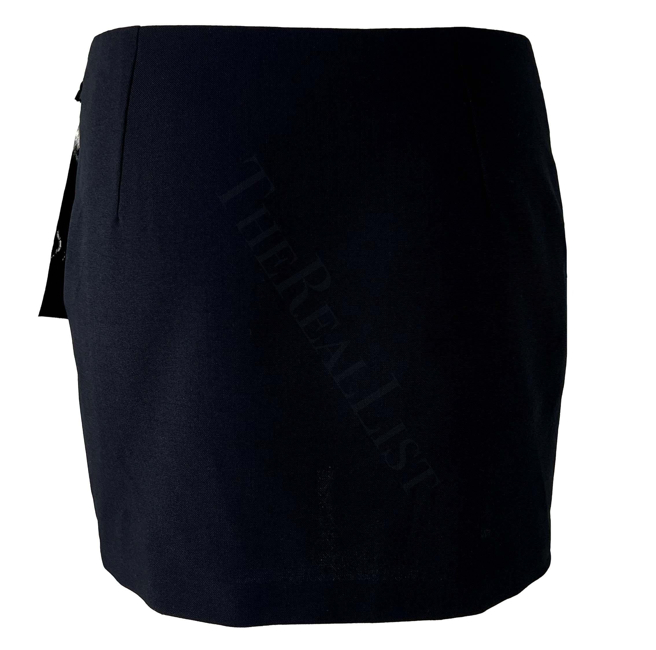 S/S 1998 Gucci by Tom Ford Prototipo Muestra Minifalda Envolvente de Charol en venta 1