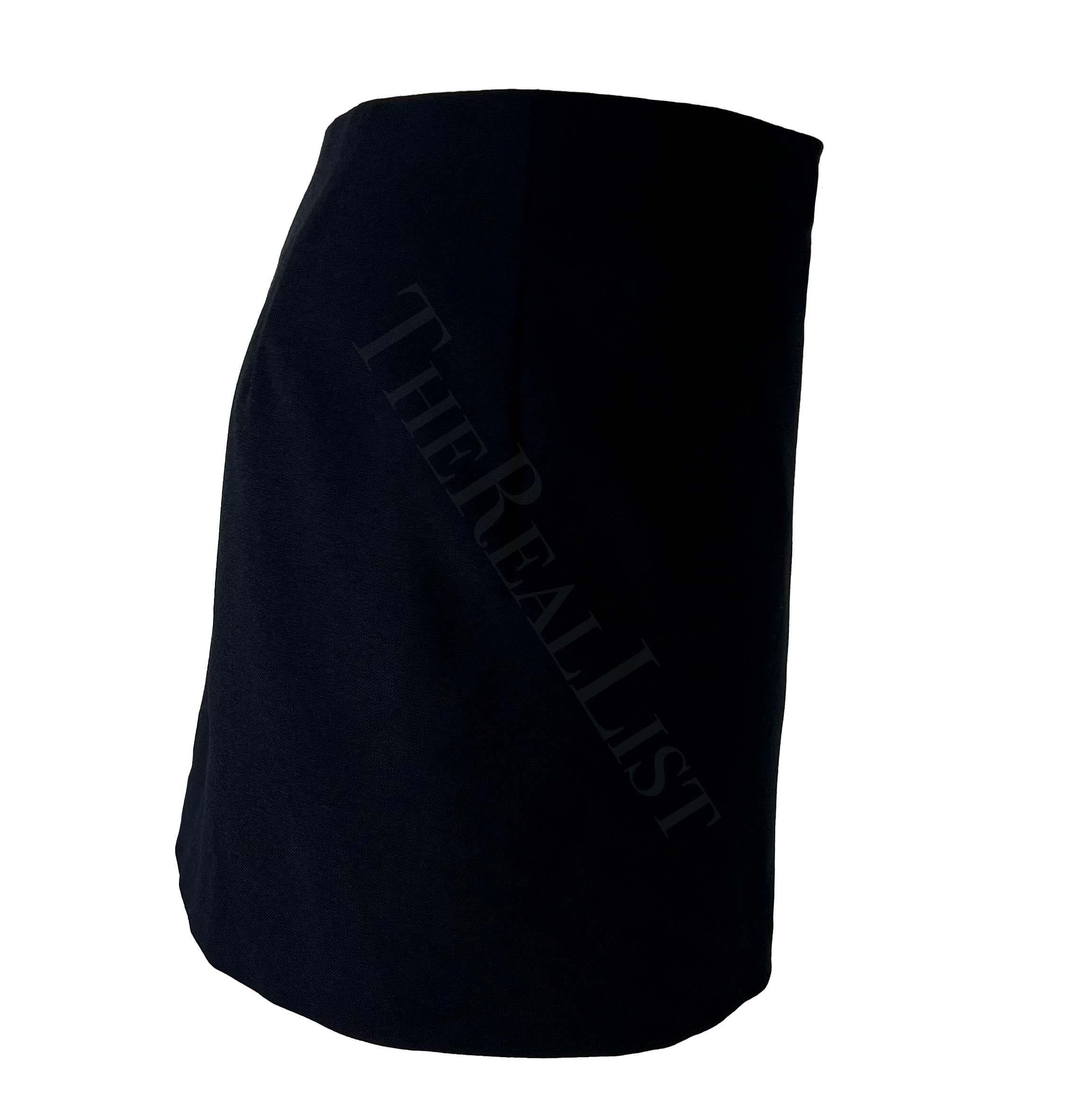 S/S 1998 Gucci by Tom Ford Prototipo Muestra Minifalda Envolvente de Charol en venta 2