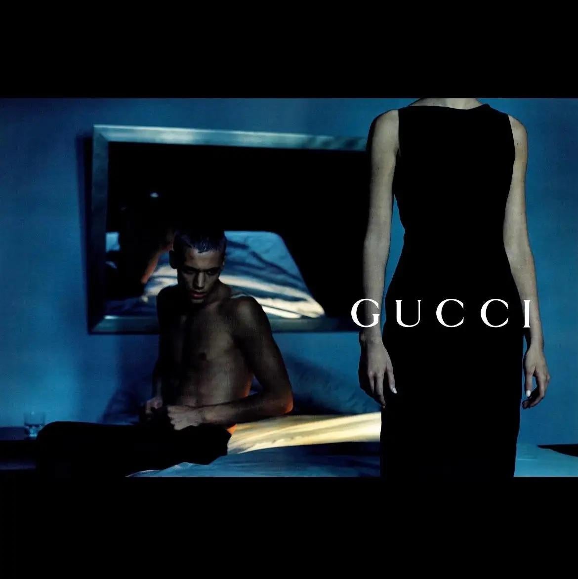 S/S 1998 Gucci by Tom Ford Runway Black Sleeveless Panel Bateau Pencil Dress For Sale 1