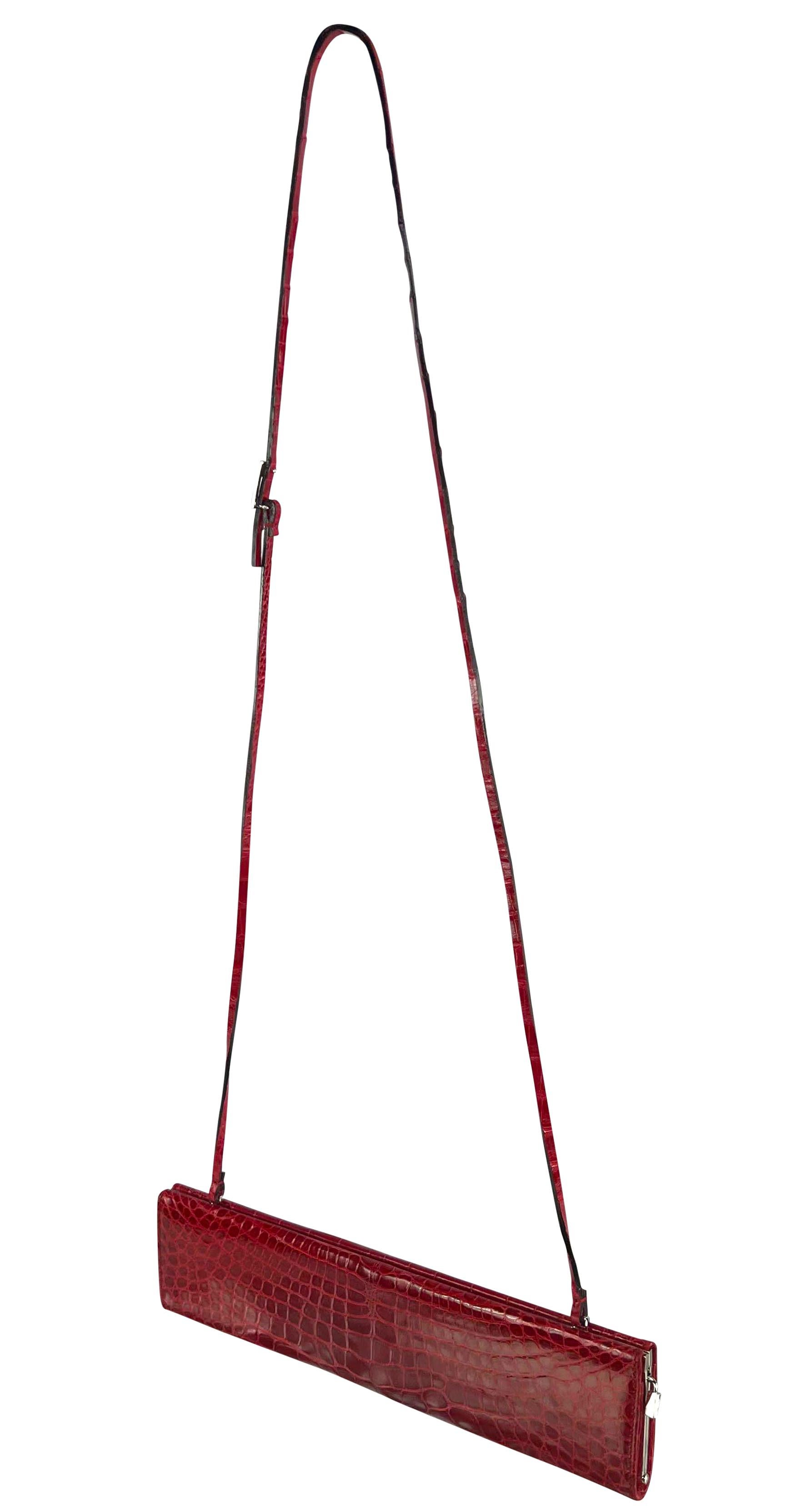 Pochette à boucle G en alligator rouge véritable Gucci by Tom Ford Runway P/E 1998 en vente 4