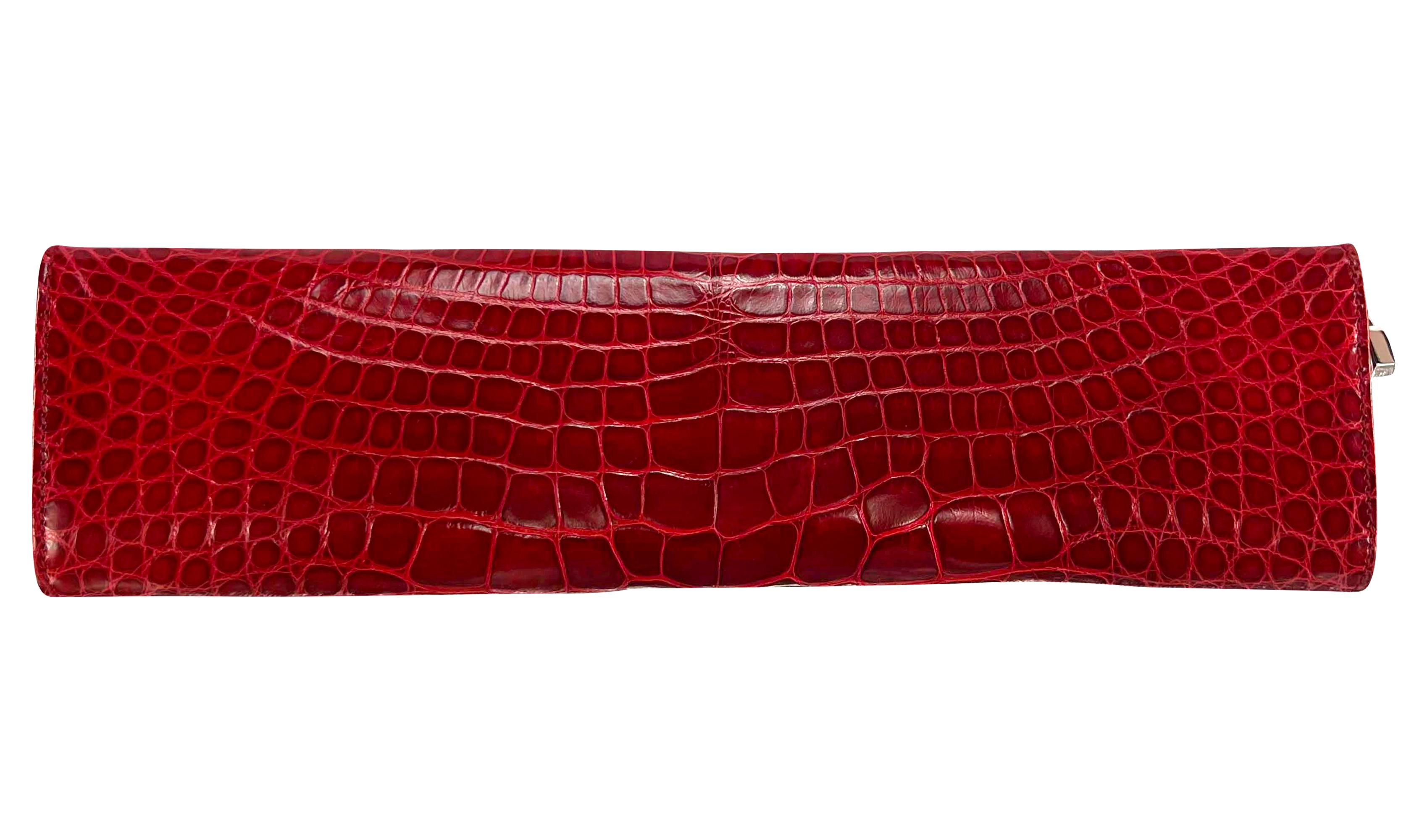 Rouge Pochette à boucle G en alligator rouge véritable Gucci by Tom Ford Runway P/E 1998 en vente