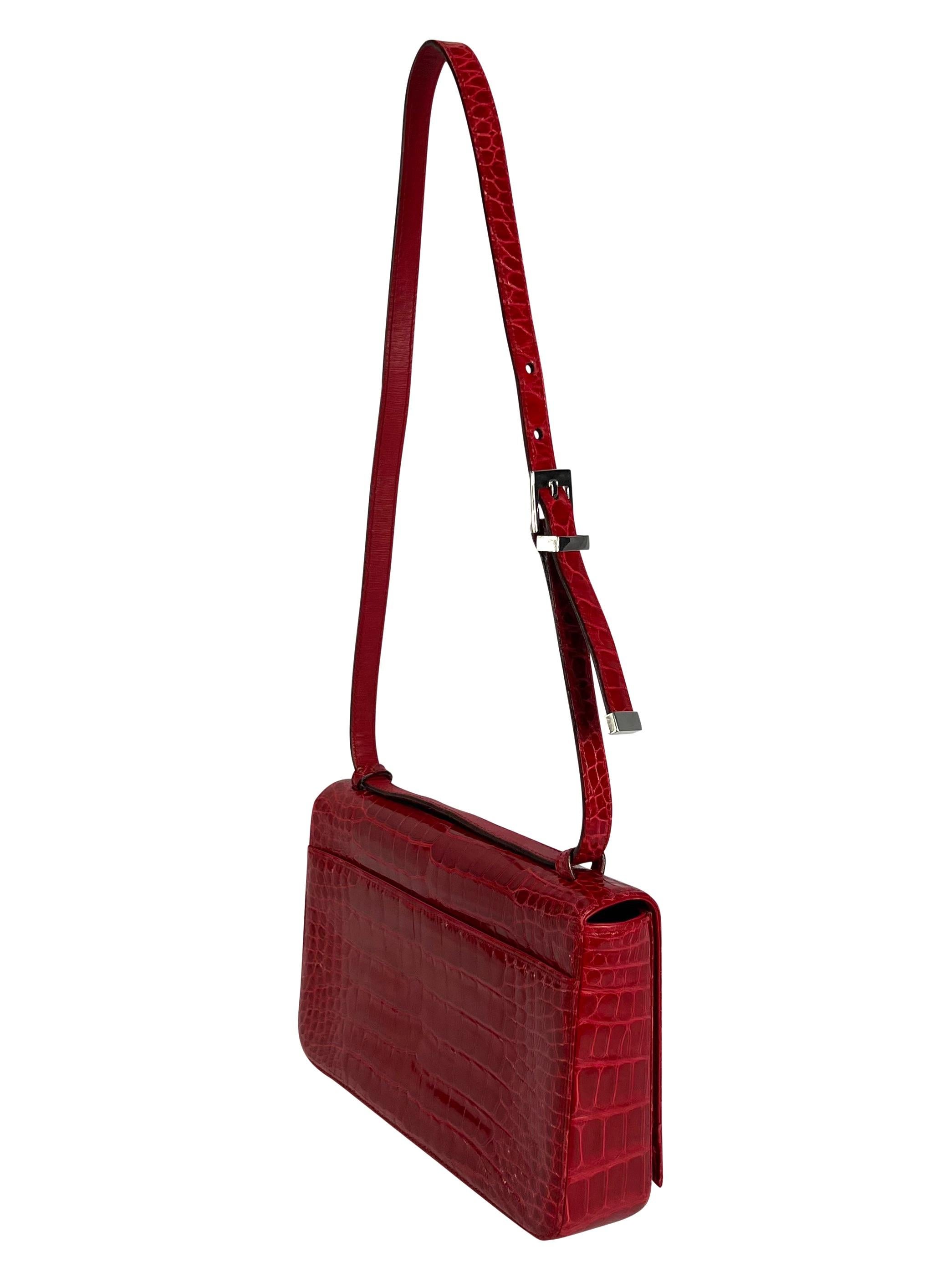 S/S 1998 Gucci by Tom Ford Runway Red Alligator Adjustable Crossbody G Logo Bag For Sale 4