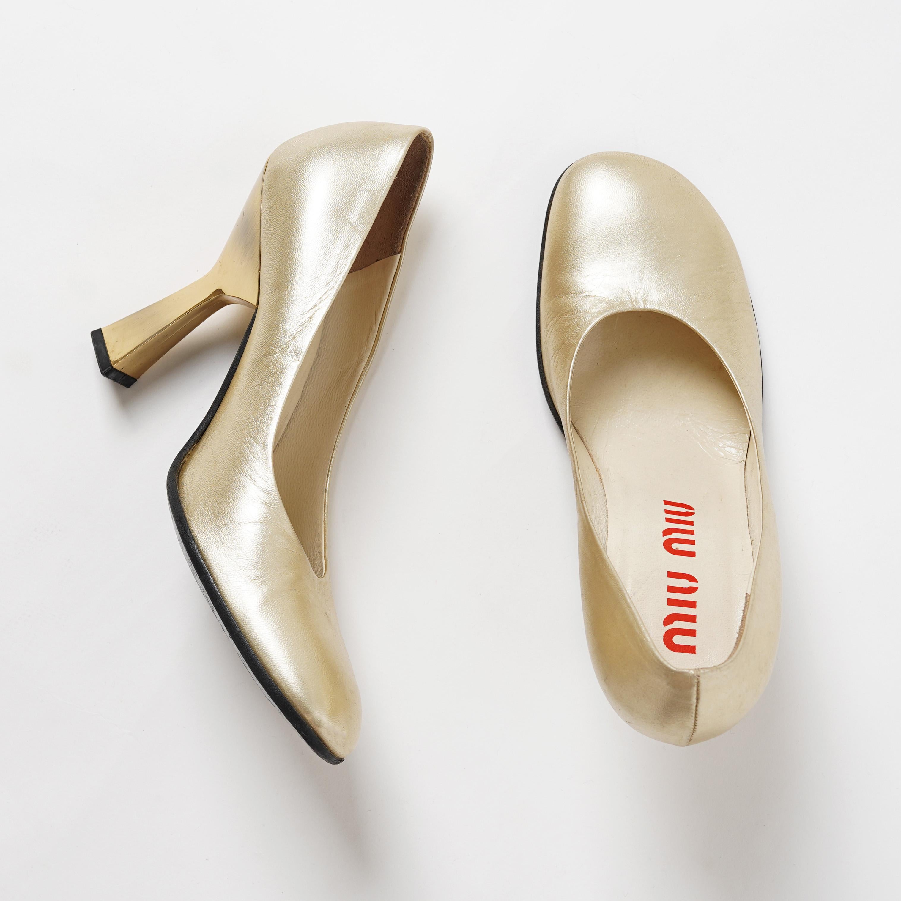 Beige S/S 1998 Miu Miu Runway Chaussures à talon miroir en vente