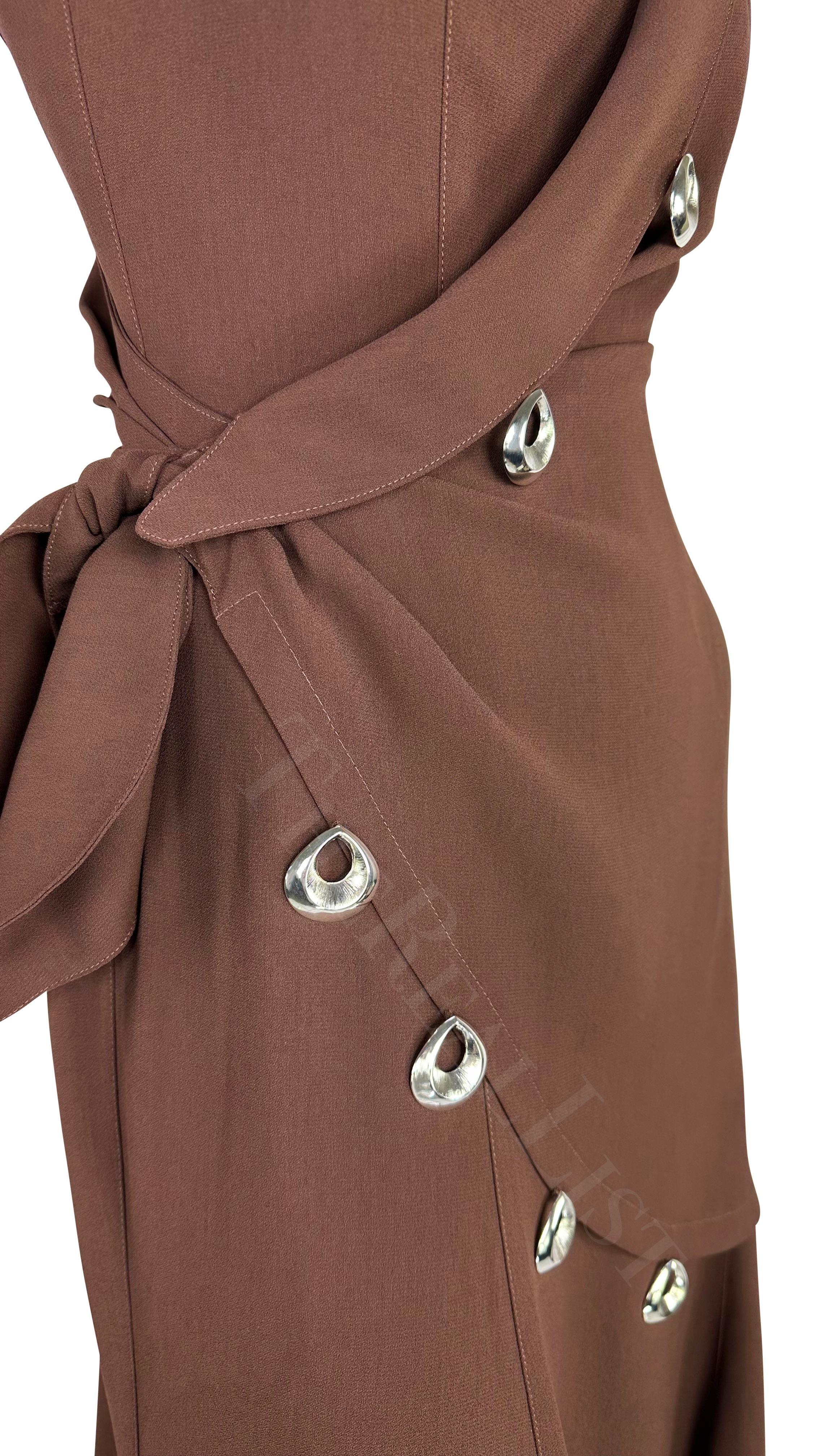 S/S 1998 Thierry Mugler Silver Abstract Pendant Brown Wrap Drape Maxi Dress en vente 2