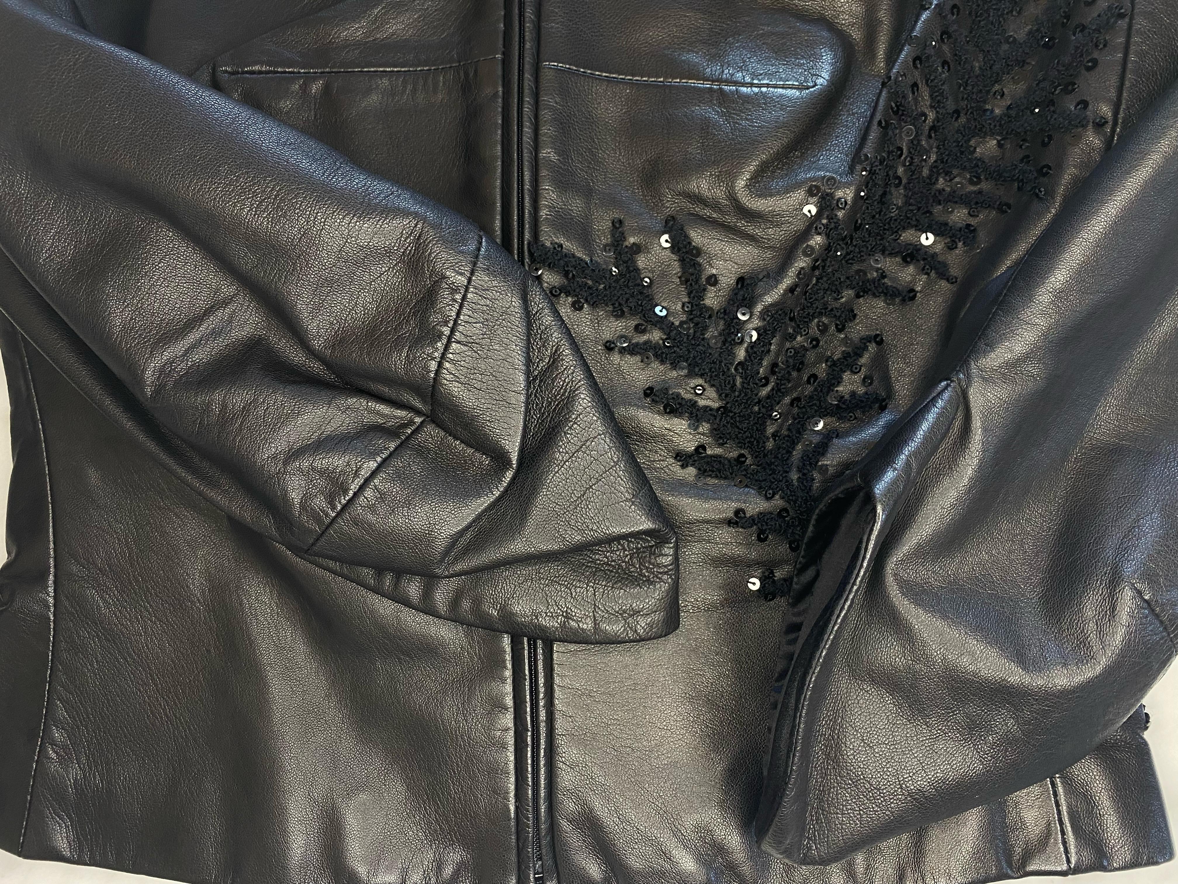 S/S 1999 Atelier Versace Runway Donatella Jupe en cuir brodée de sequins Pour femmes en vente