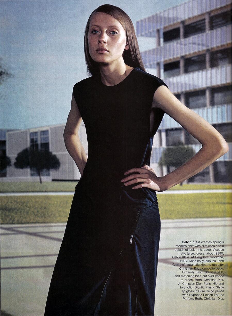 Noir S/S 1999 Calvin Klein Runway Bodycon Asymmetric Zip Sleeveless Black Gown (robe sans manches à fermeture éclair) en vente