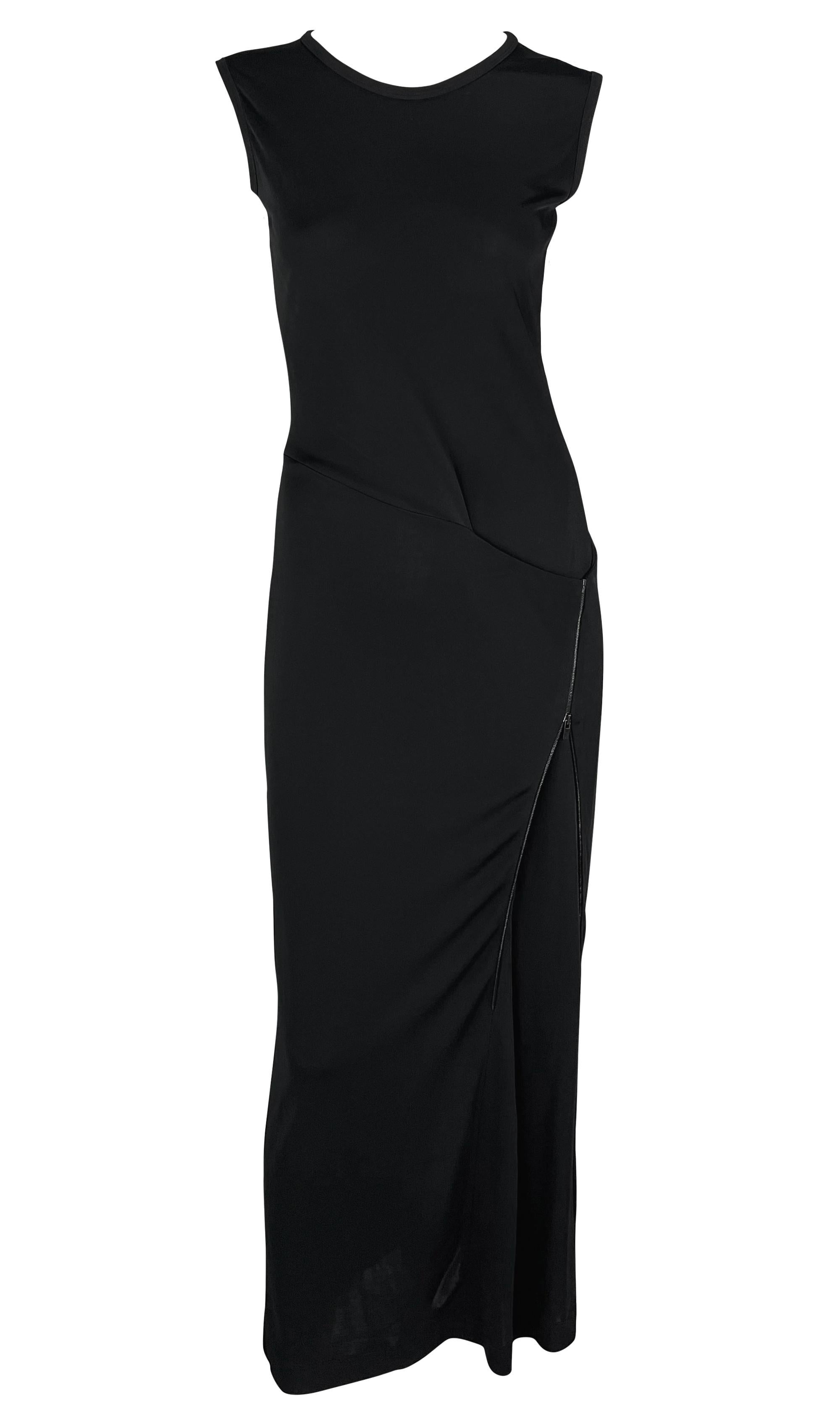 S/S 1999 Calvin Klein Runway Bodycon Asymmetric Zip Sleeveless Black Gown (robe sans manches à fermeture éclair) Excellent état - En vente à West Hollywood, CA