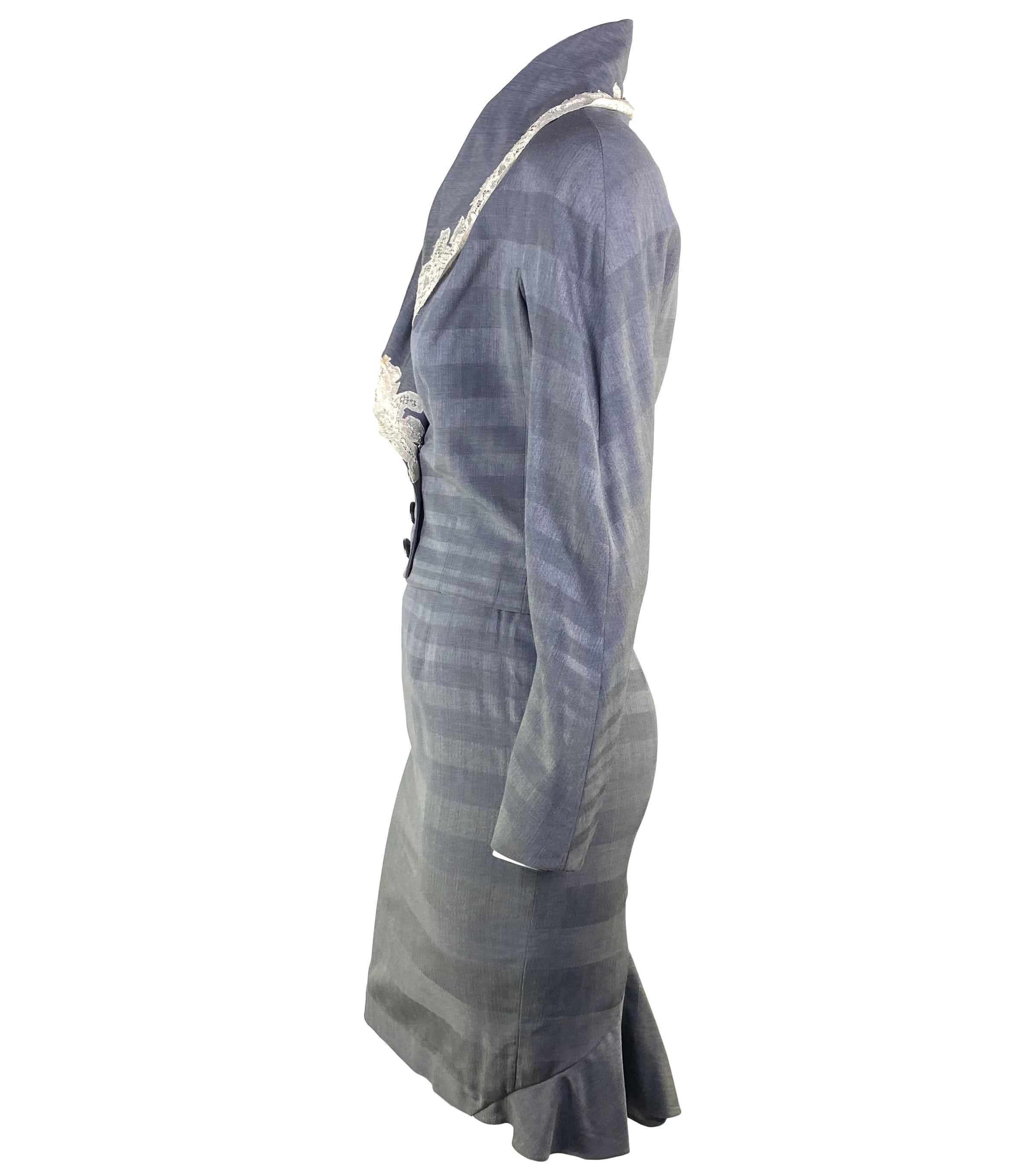 Gris Tailleur jupe victorien gris bordé de dentelle Christian Dior par John Galliano, P/E 1999 en vente