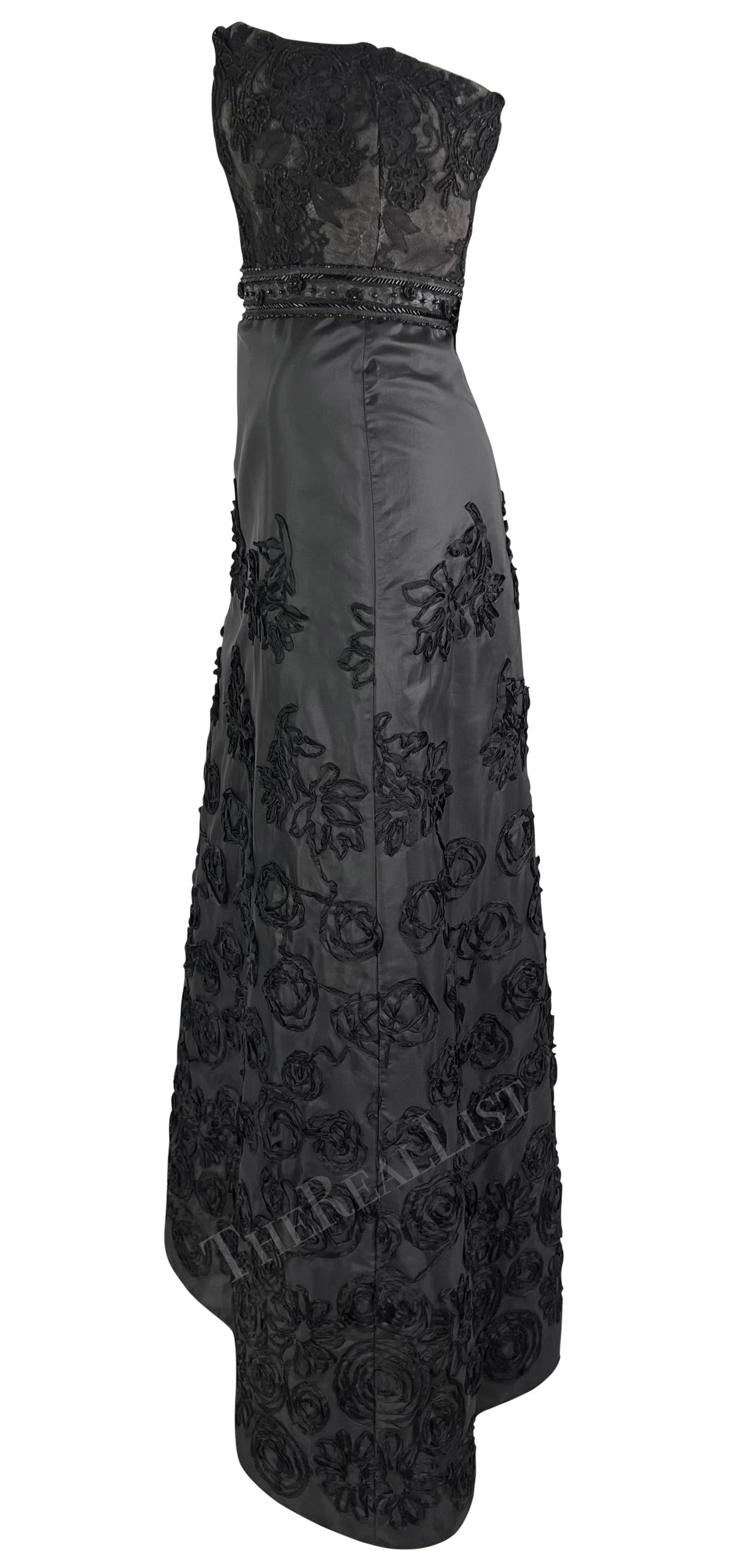 Christian Lacroix, robe de soirée sans bretelles en taffetas avec superposition de dentelle perlée, P/E 1999 Pour femmes en vente