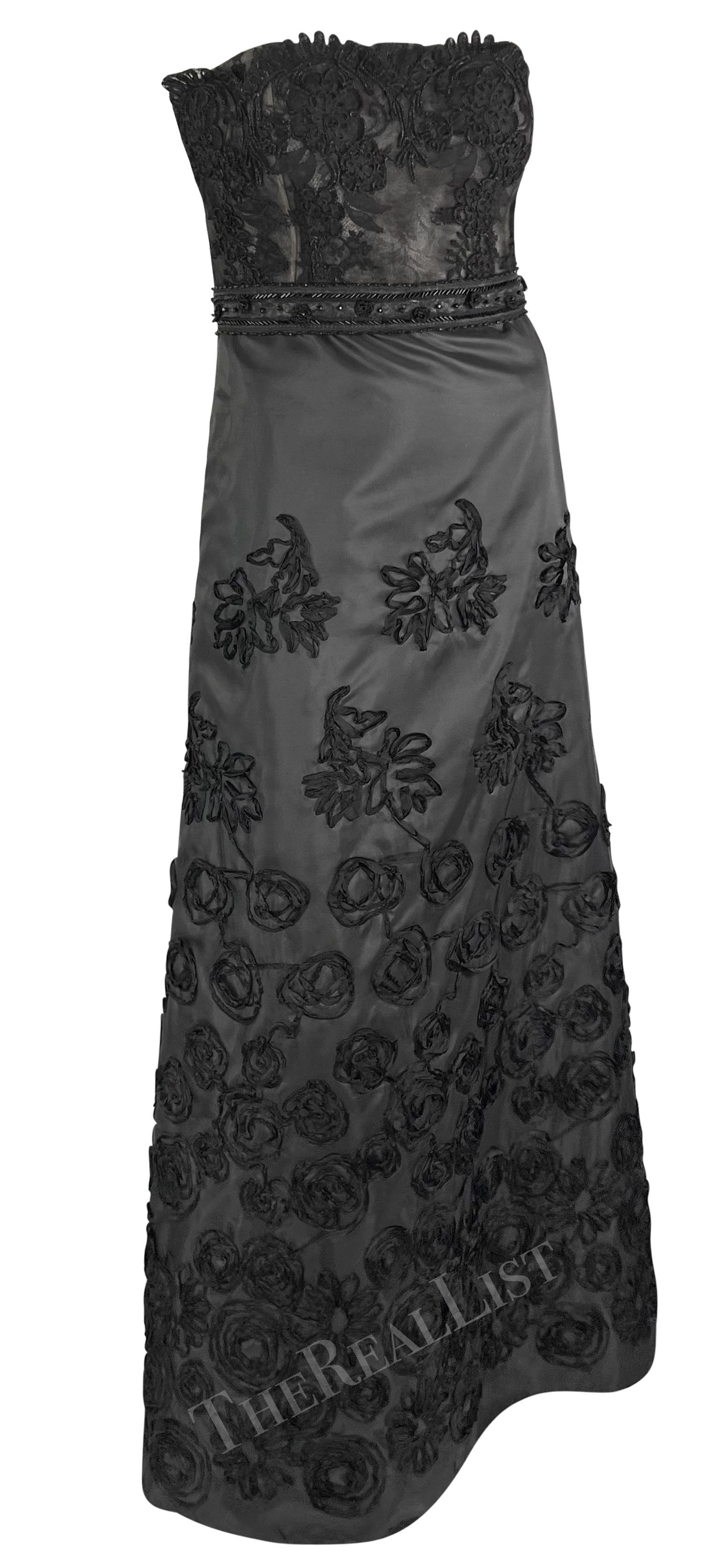 Christian Lacroix, robe de soirée sans bretelles en taffetas avec superposition de dentelle perlée, P/E 1999 en vente 3