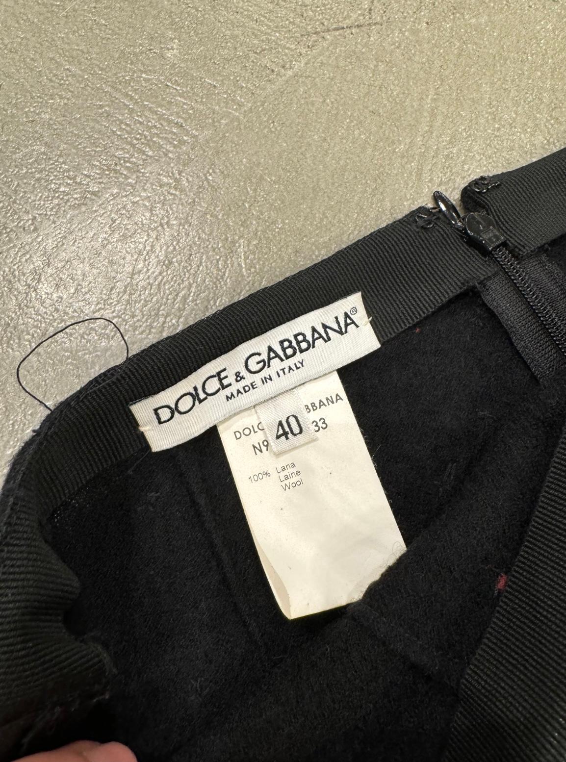 S/S 1999 Dolce & Gabbana pantalon en laine noire orné de perles et de fleurs Pour femmes en vente