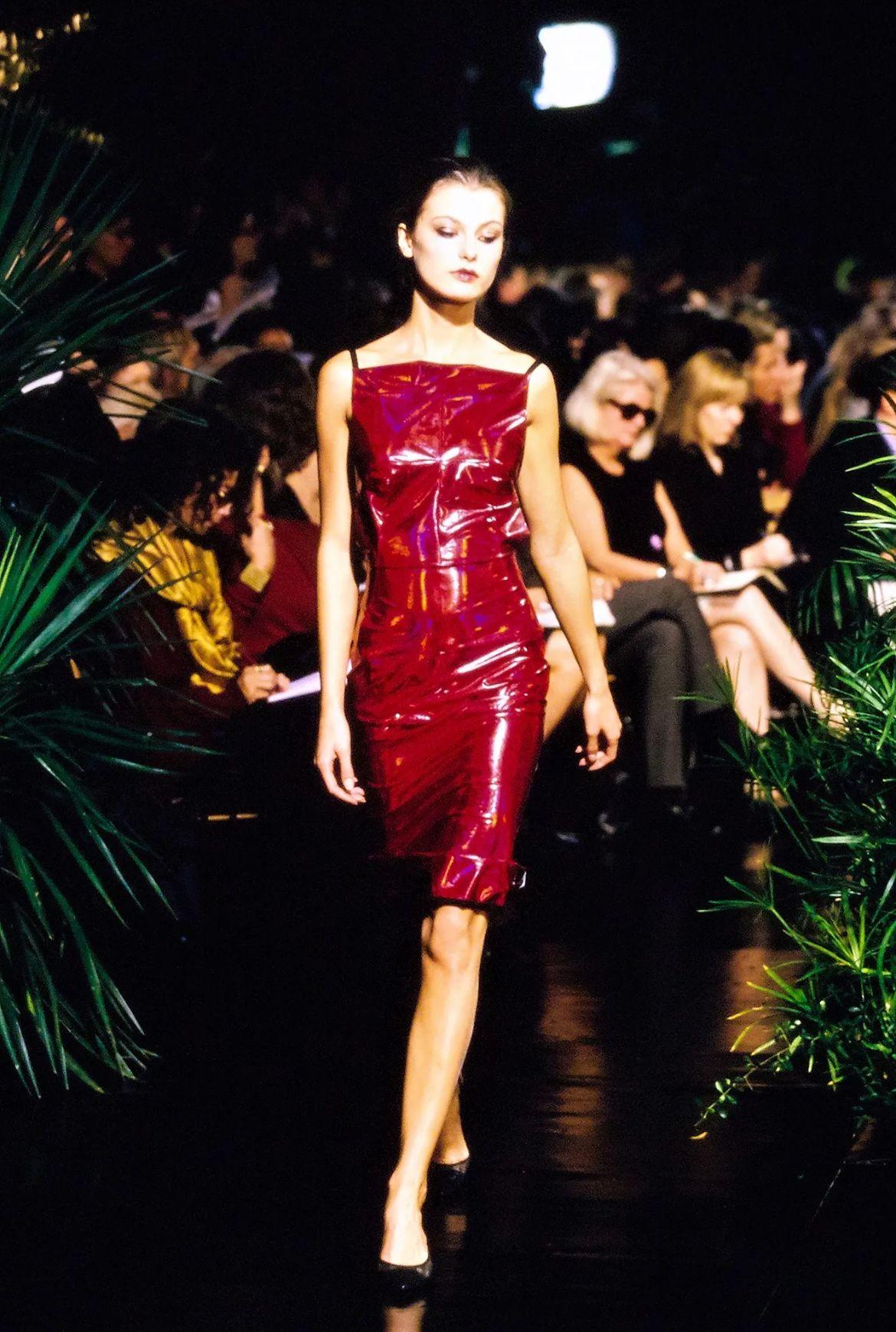 Women's S/S 1999 Dolce & Gabbana Burgundy Red Wet-Look Strappy Runway Cocktail Dress For Sale