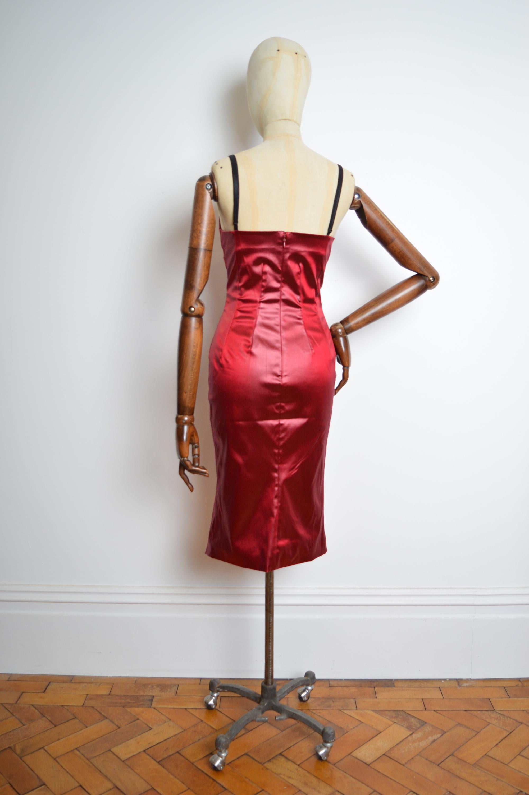 S/S 1999 Dolce & Gabbana Burgundy Red Wet-Look Strappy Runway Cocktail Dress For Sale 4