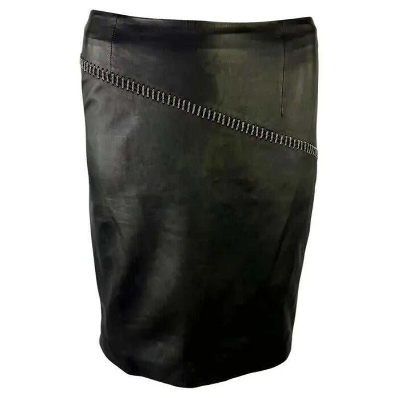 S/S 1999 Gianni Versace by Donatella Minifalda de cuero negro con cadena de plata