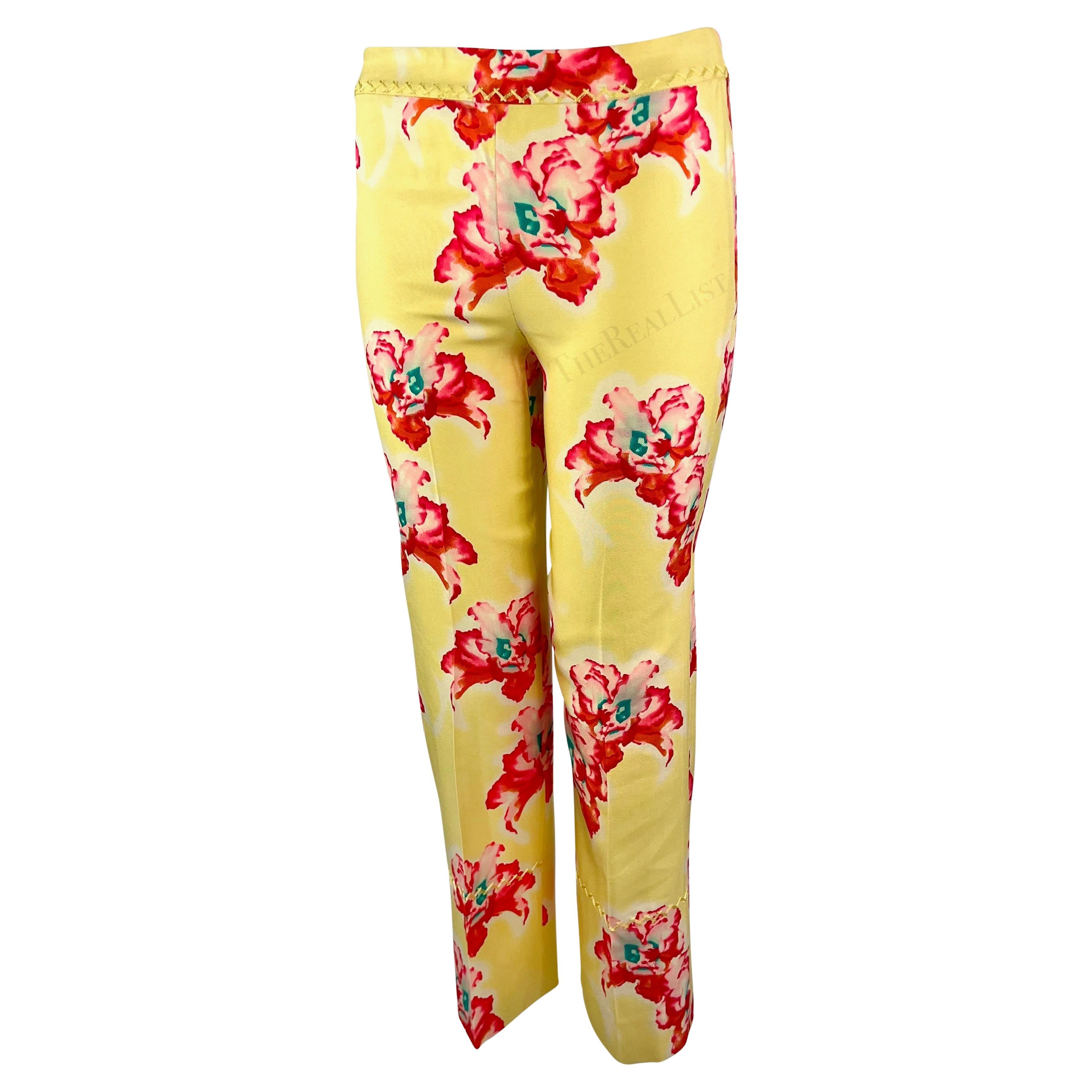 S/S 1999 Gianni Versace by Donatella Pink Yellow Orchid Print Silk Cropped Pants For Sale 1