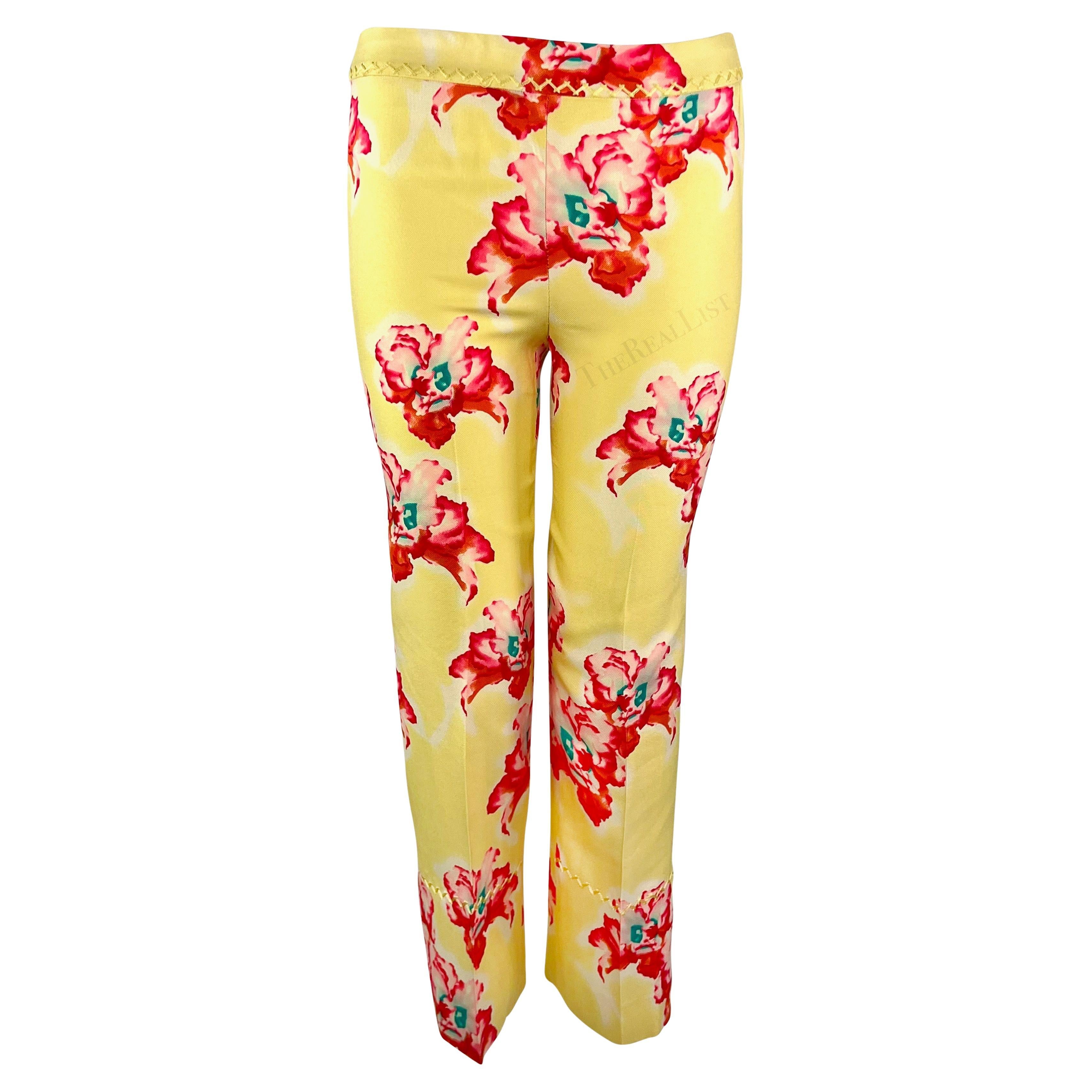 S/S 1999 Gianni Versace by Donatella Pink Yellow Orchid Print Silk Cropped Pants For Sale