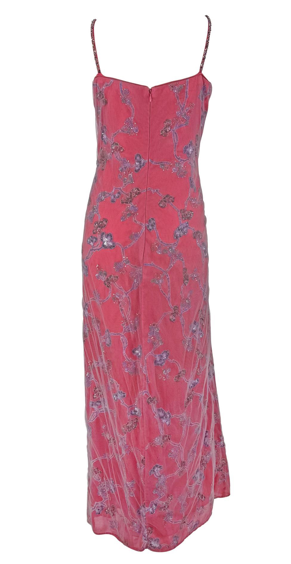 F/S 1999 Giorgio Armani Laufsteg Rosa geblümte Paillettenstickerei Mesh Overlay Kleid mit Überzug im Angebot 4