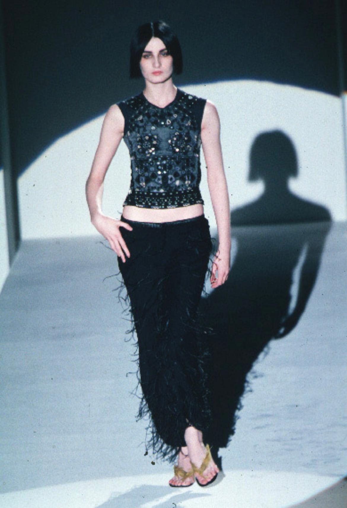 S/S 1999 Gucci by Tom Ford Black Silk Ostrich Feather Leather Band Skirt For Sale 1