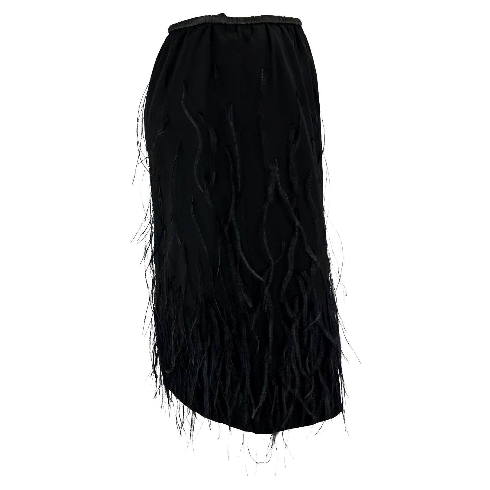 S/S 1999 Gucci by Tom Ford Black Silk Ostrich Feather Leather Band Skirt For Sale 2