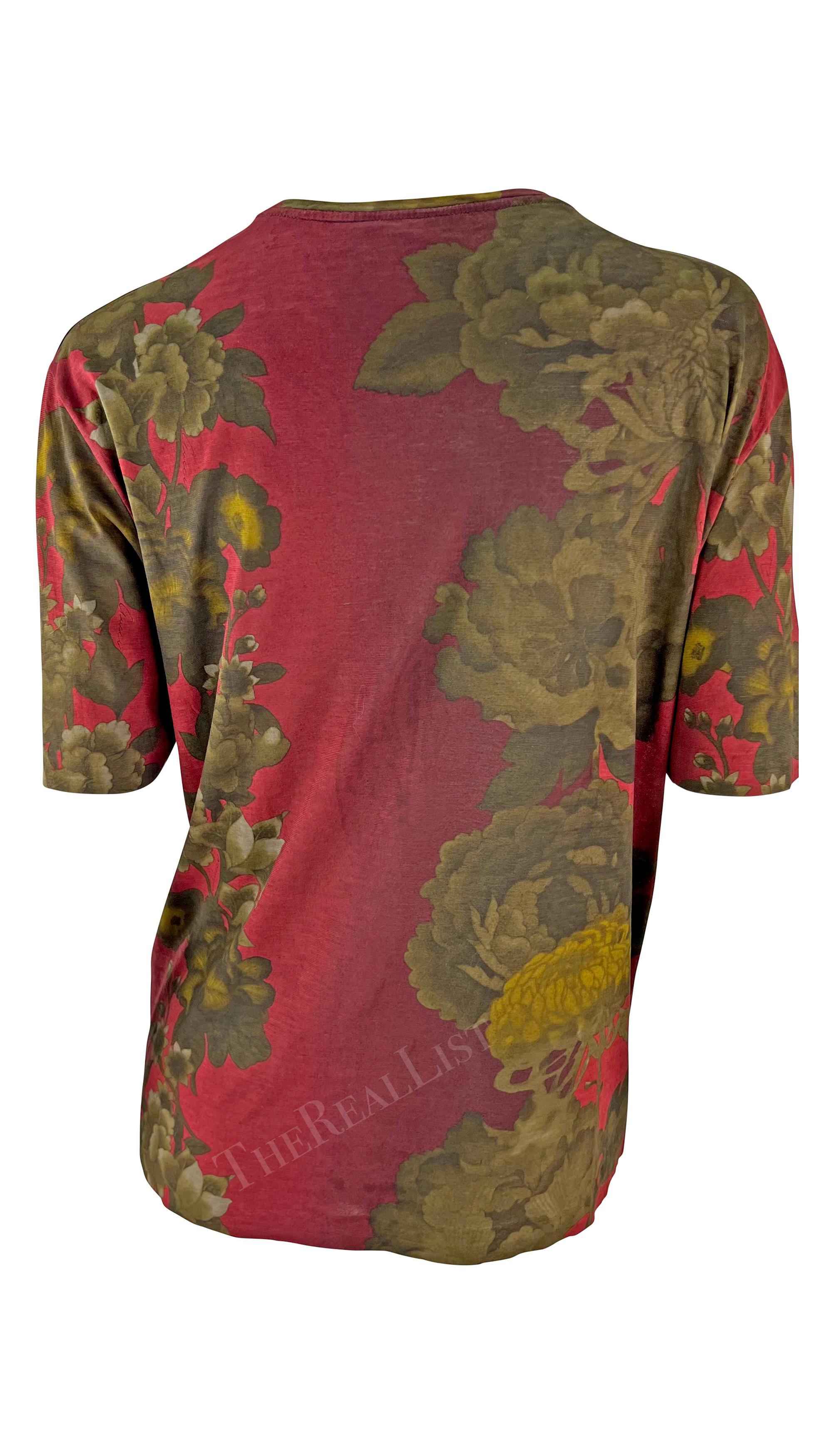 F/S 1999 Gucci by Tom Ford Rotes Kurzarm-T-Shirt mit Blumenmuster (Braun) im Angebot