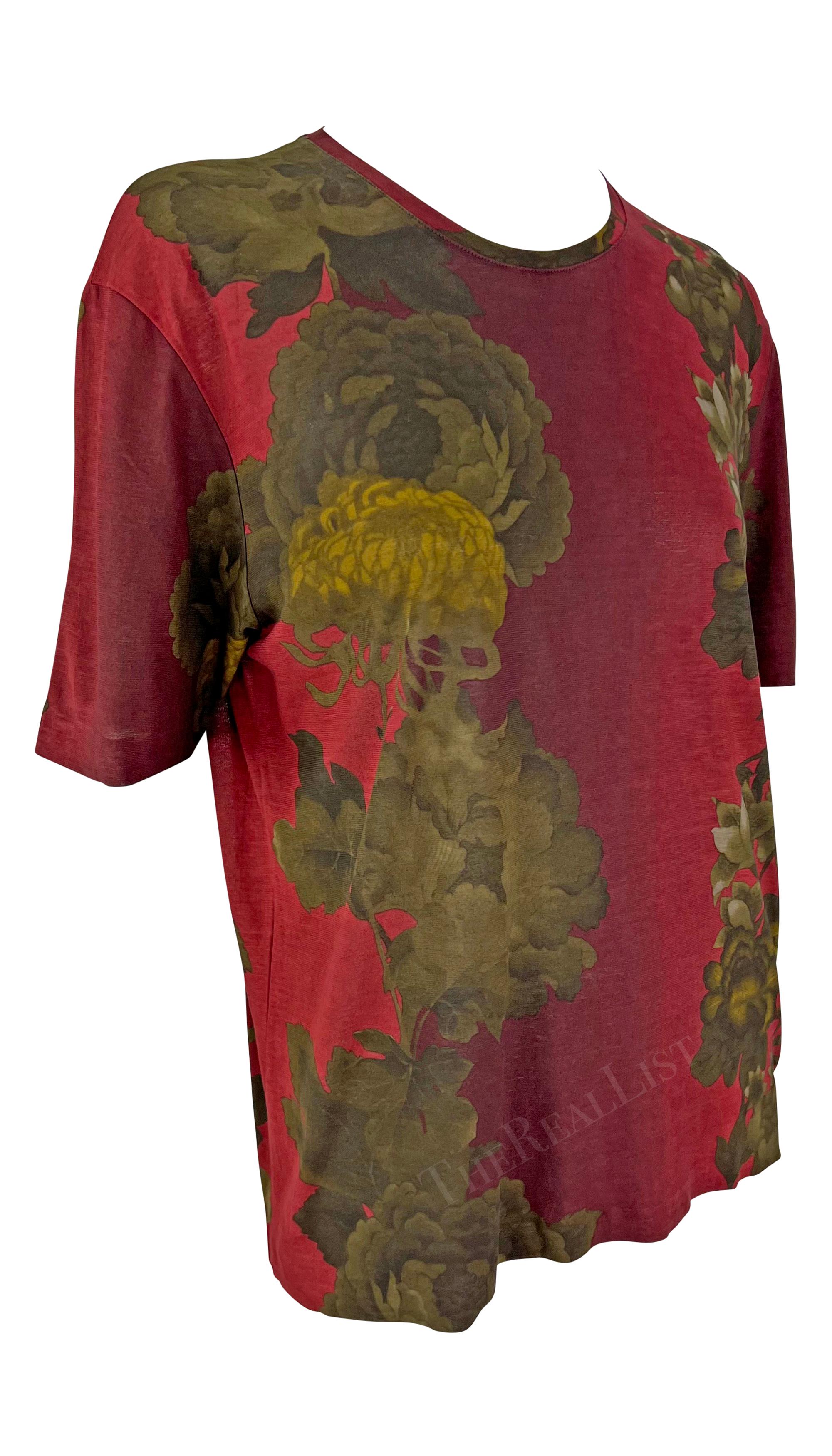 S/S 1999 Gucci by Tom Ford Red Floral Short Sleeve Men's T-Shirt For Sale 2