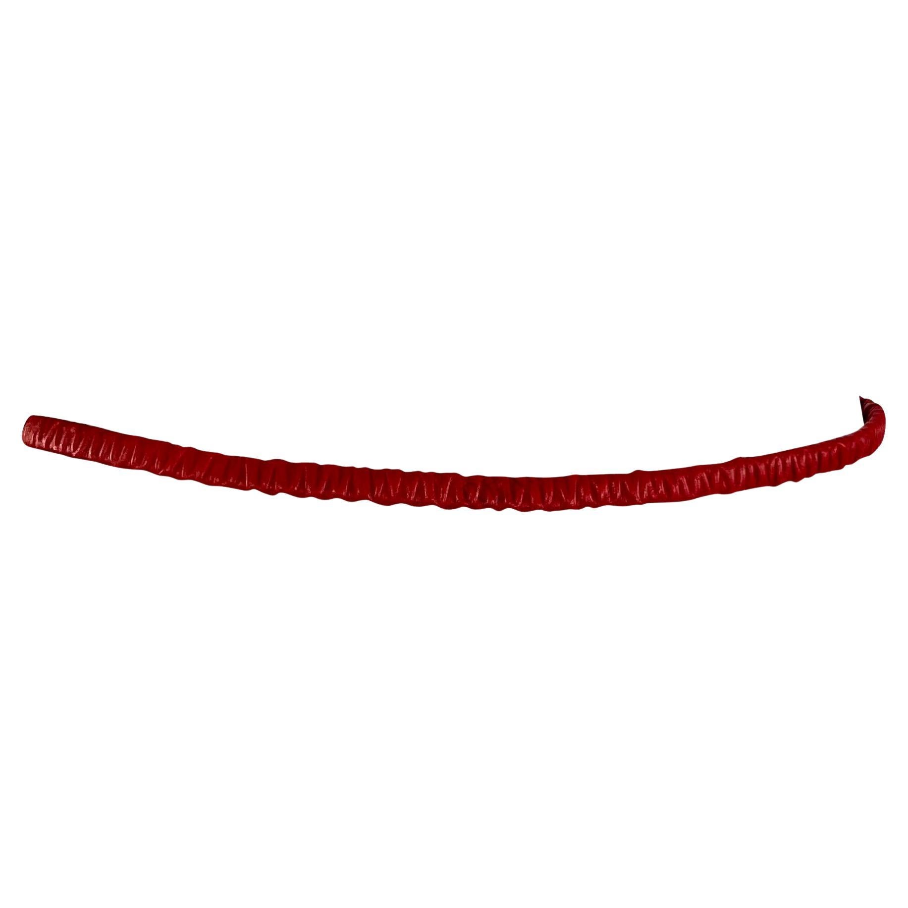 S/S 1999 Gucci by Tom Ford Runway Elasticized Red Leather Logo Thin Belt For Sale 5