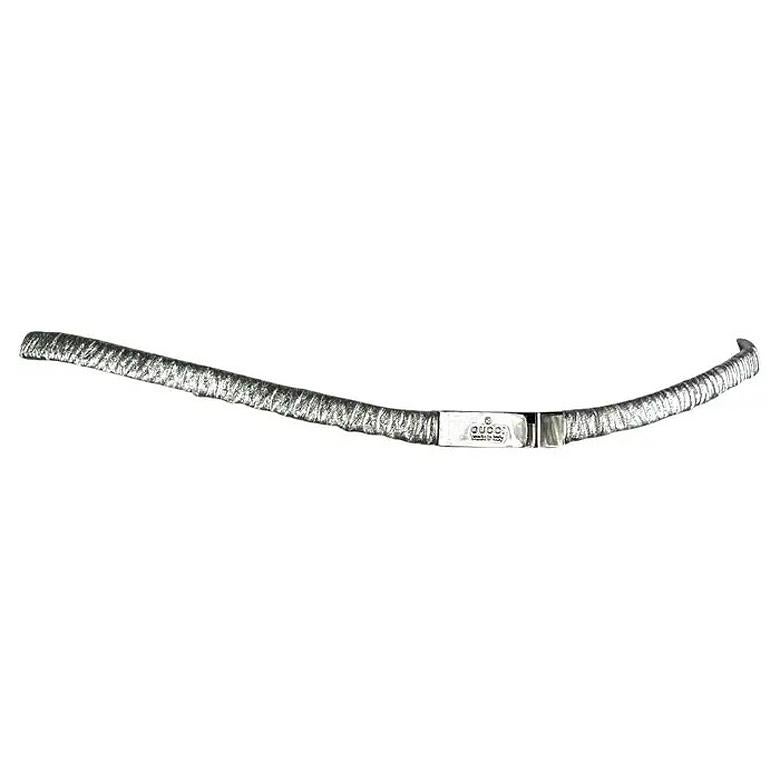 F/S 1999 Gucci by Tom Ford Laufsteg Silber Elasticized Leder Logo dünner Gürtel