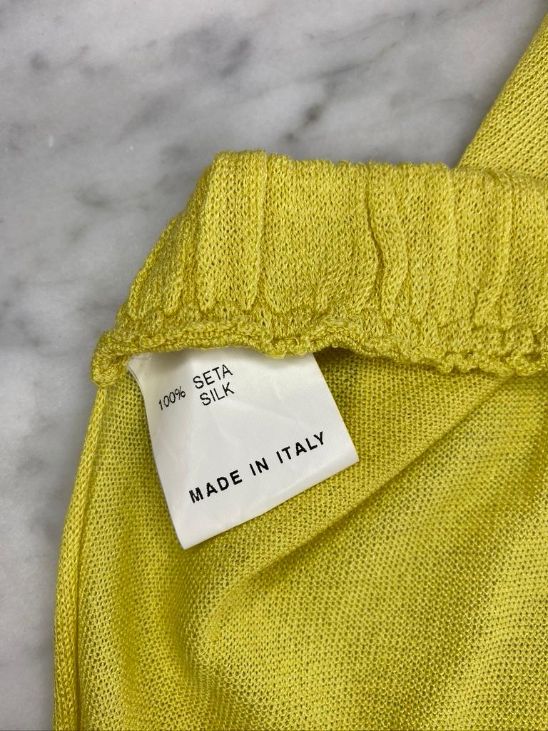 S/S 1999 Gucci by Tom Ford Yellow Silk Backless Sheerch Stretch Knit Top (Top en tricot extensible avec dos en soie) en vente 4