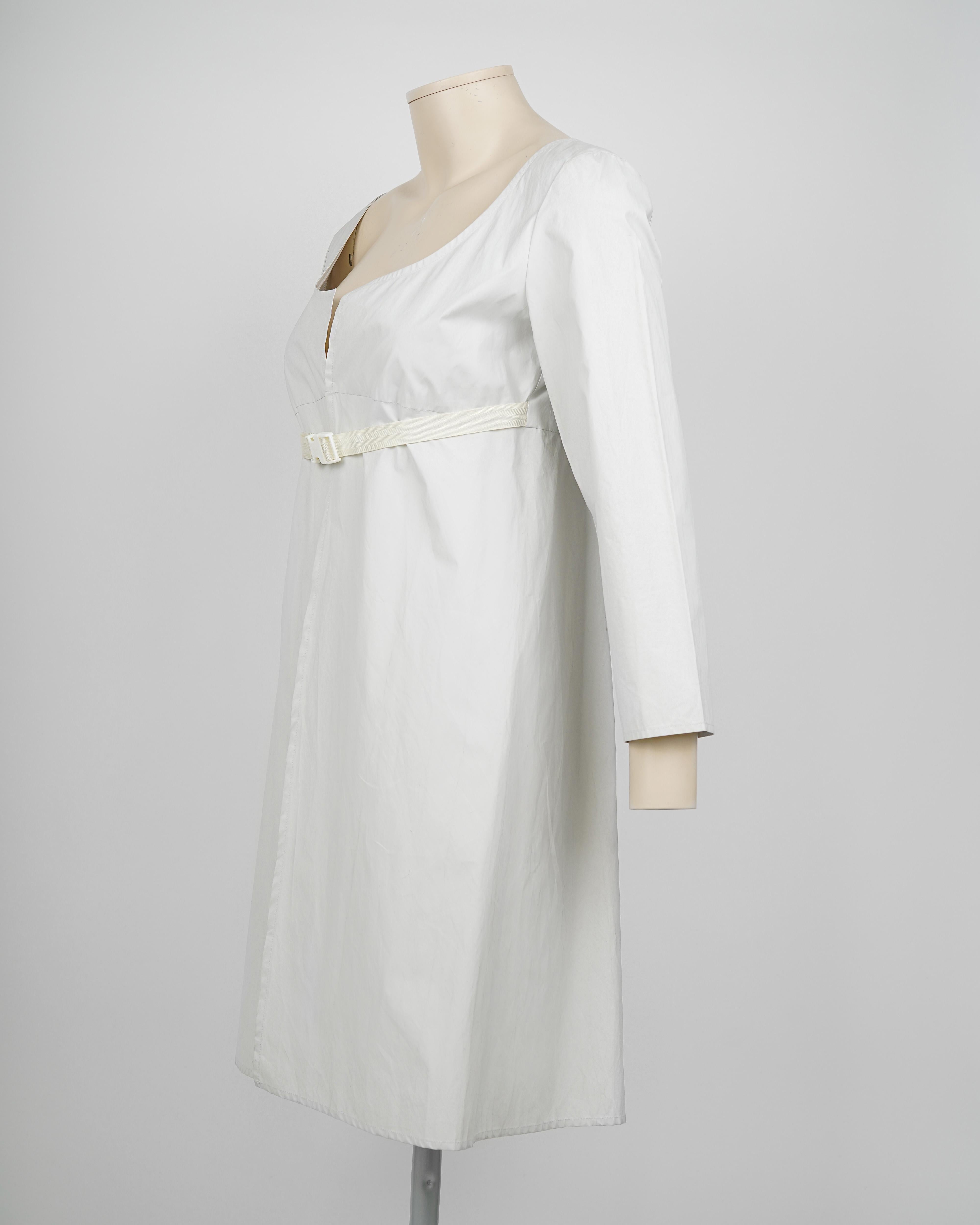Gris S/S 1999 Miu Miu Runway Robe technique ceinturée gris pâle en vente