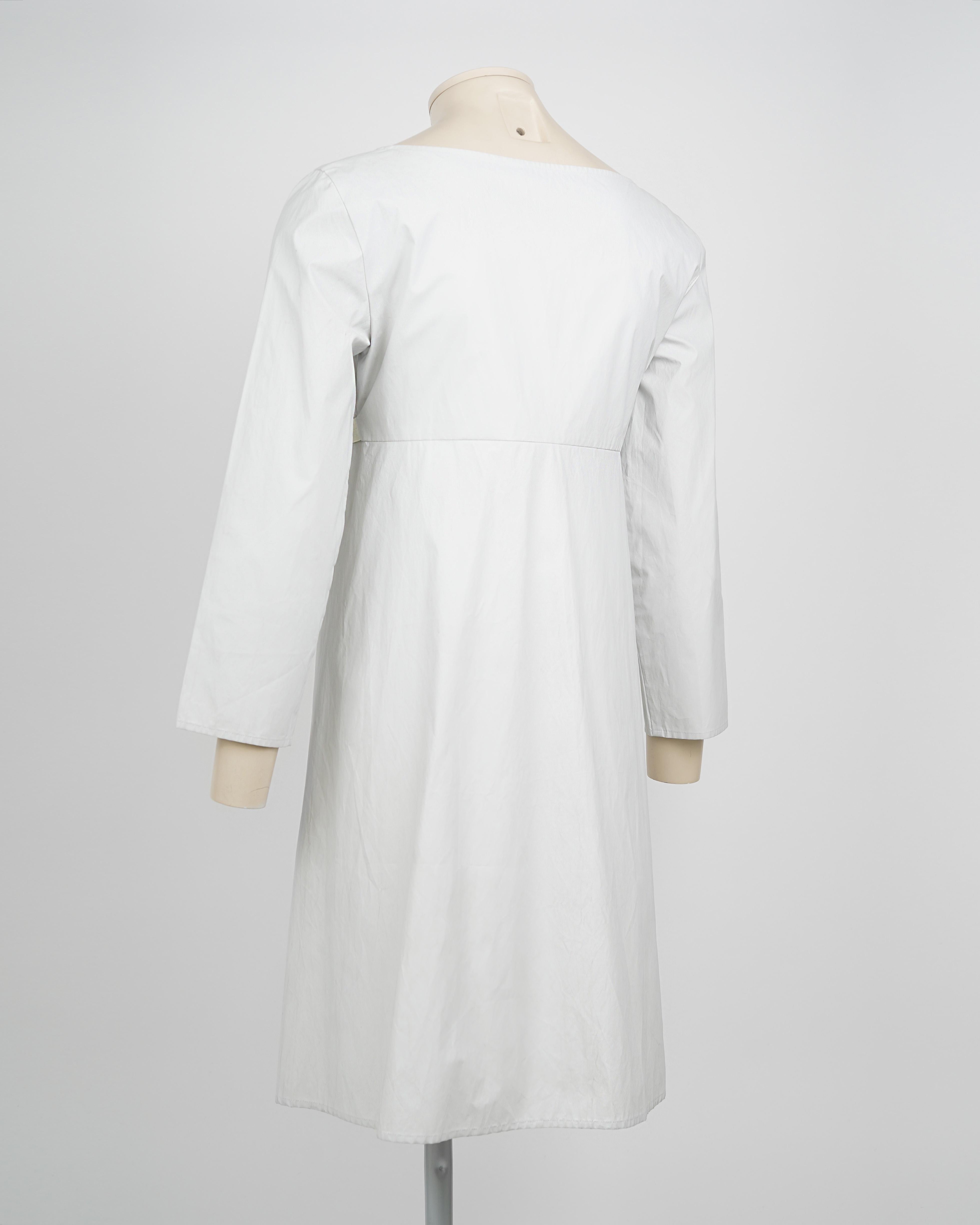 S/S 1999 Miu Miu Runway Robe technique ceinturée gris pâle en vente 2