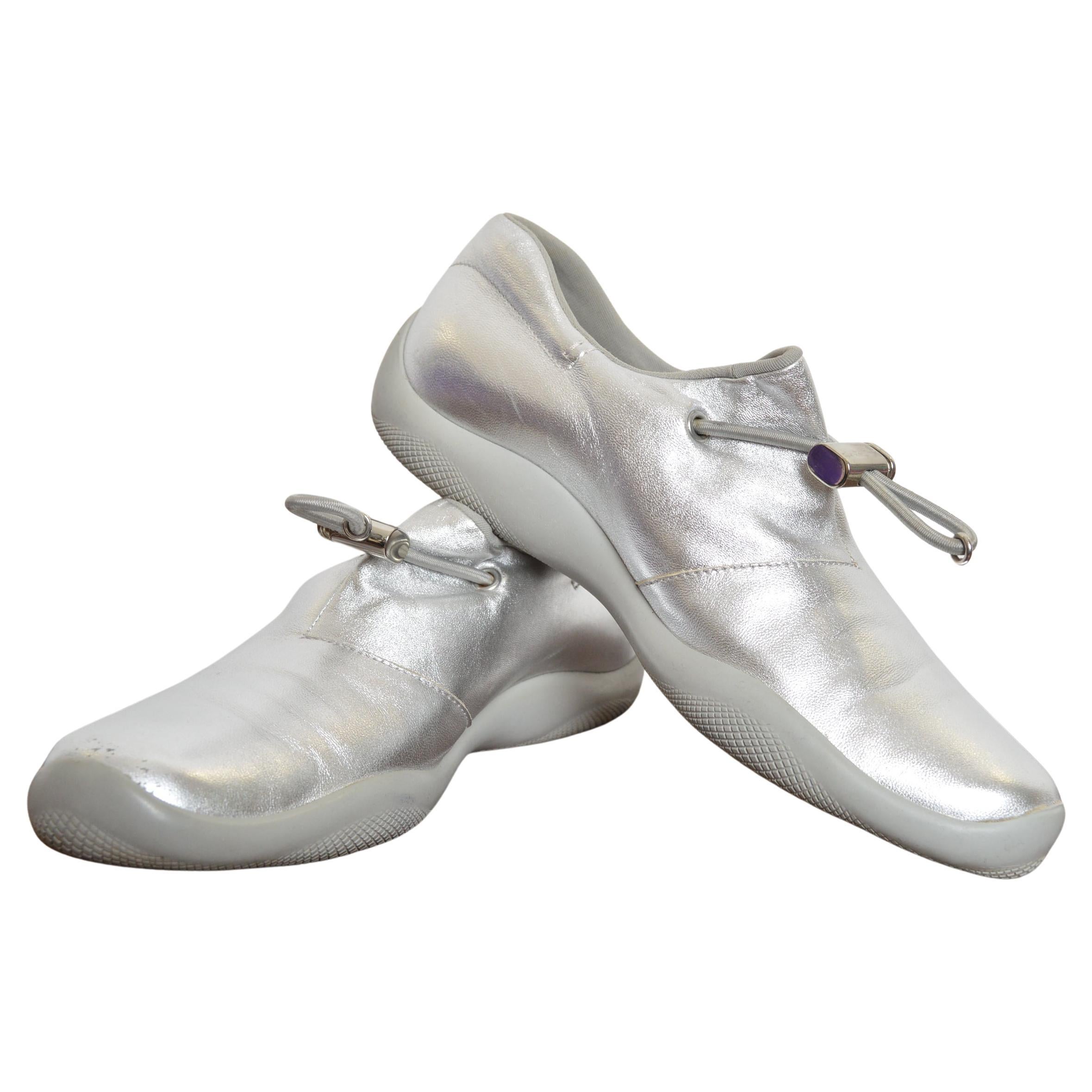 S/S 1999 PRADA Sport Futuristic Silver Leather Cups Metallic Trainers / Sneakers en venta