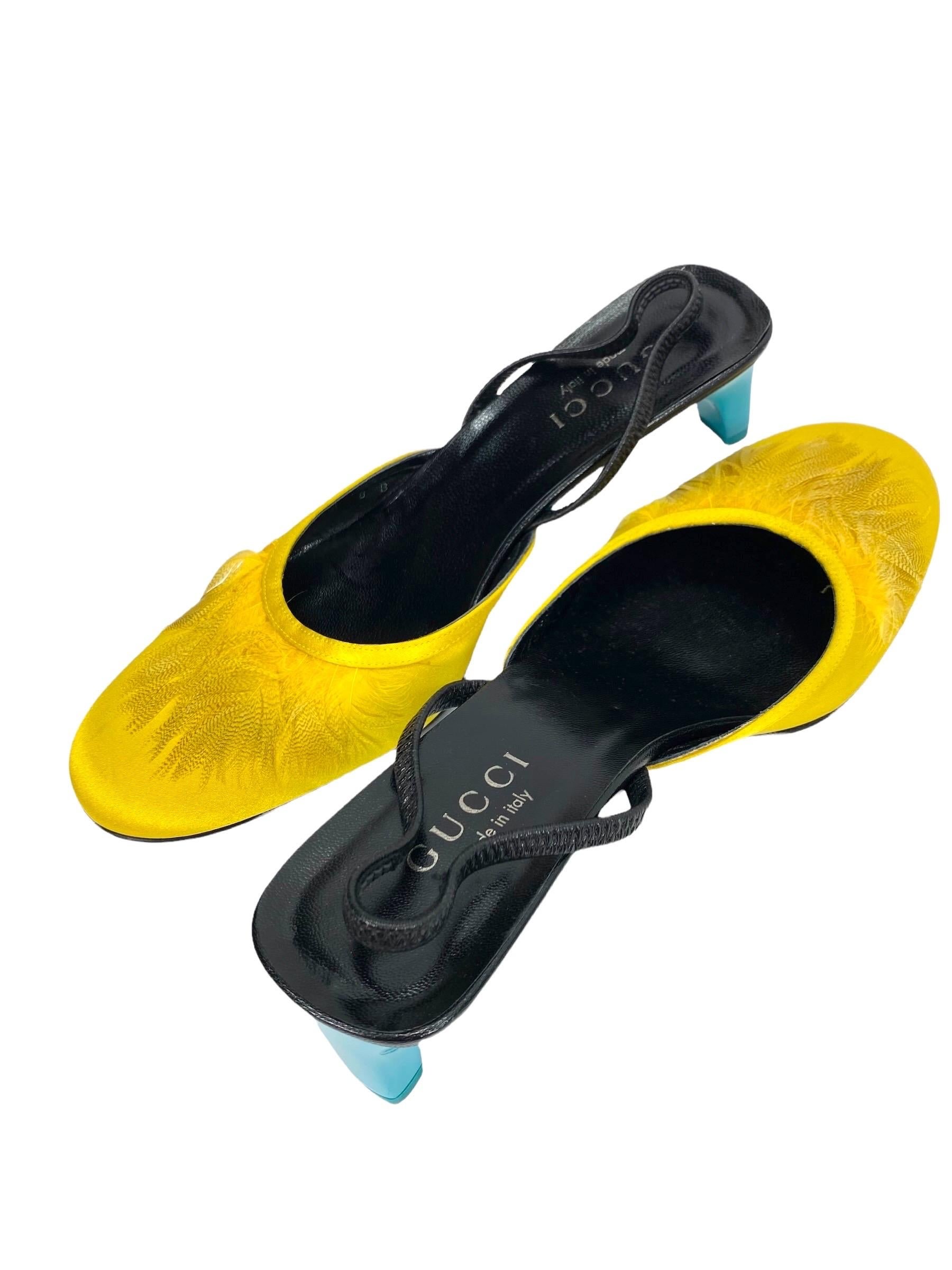Tom Ford for Gucci S/S 1999 Vintage Yellow Crepe Satin Shoes With Feathers Sz. 8 For Sale 1