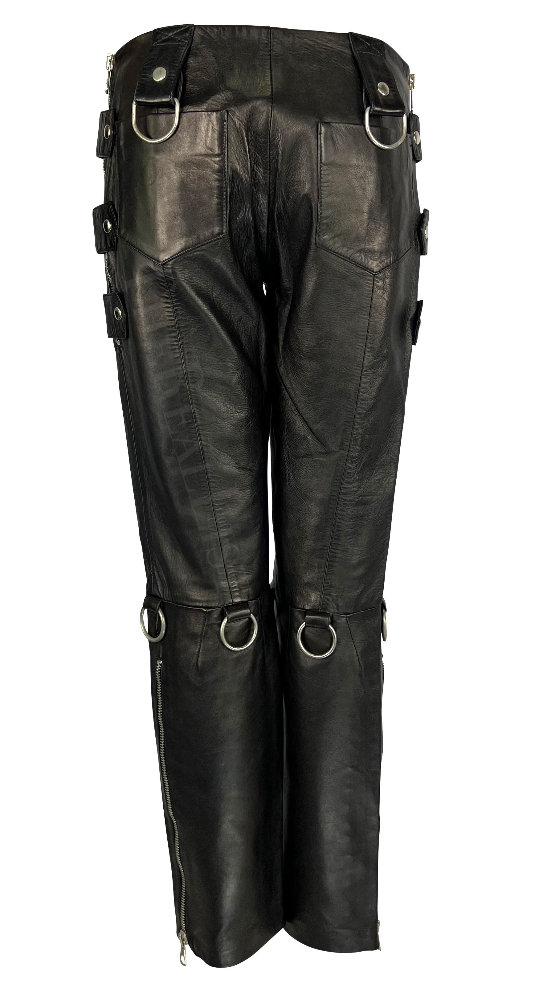 S/S 2000 Dolce & Gabbana Aaliyah Runway Black Leather Zipper Ring Moto Pants For Sale 3