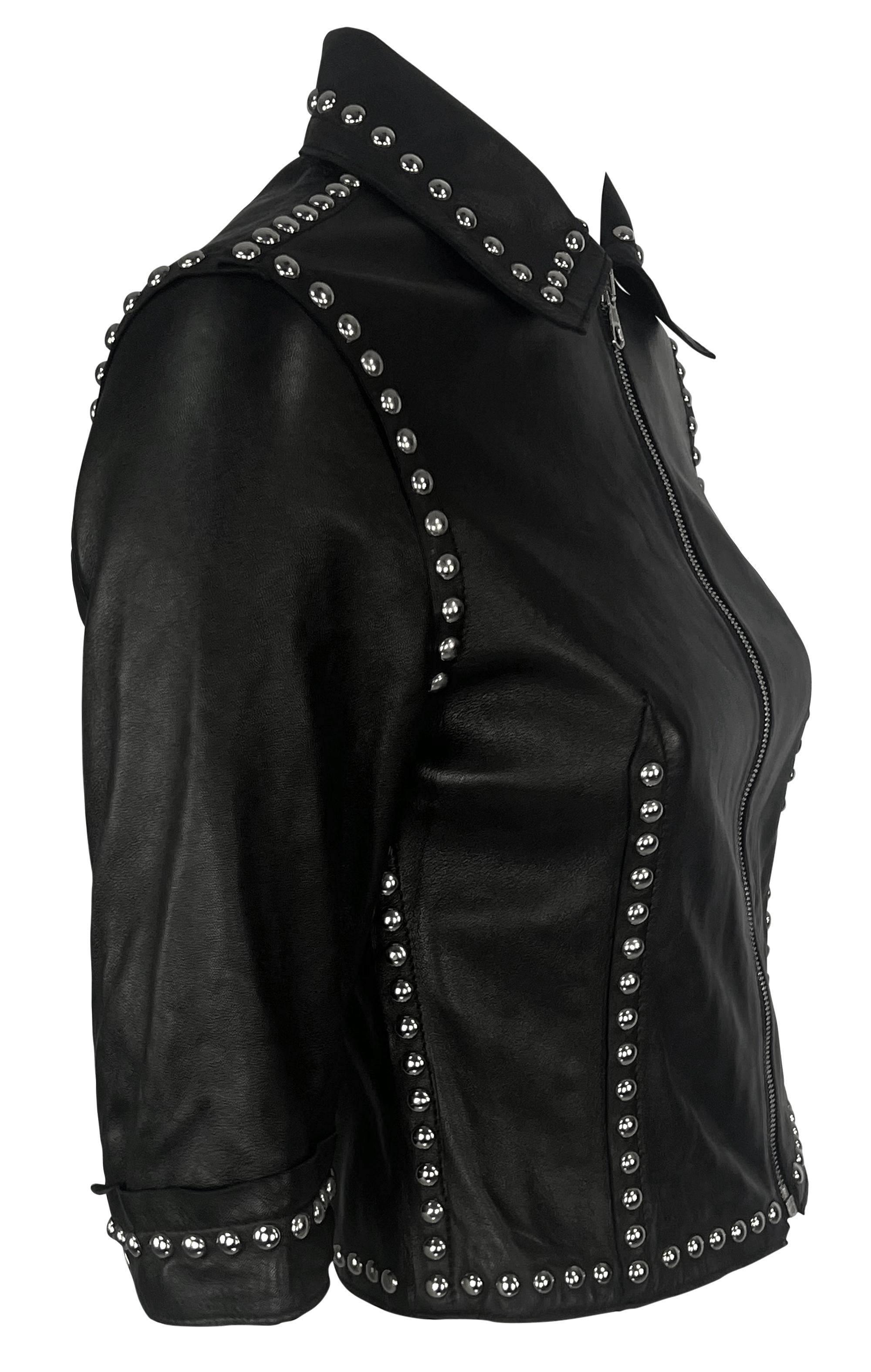 S/S 2000 Dolce & Gabbana Ad Ad Cuero Negro Tachonado Cremallera Chaqueta Mini Moto en venta 3