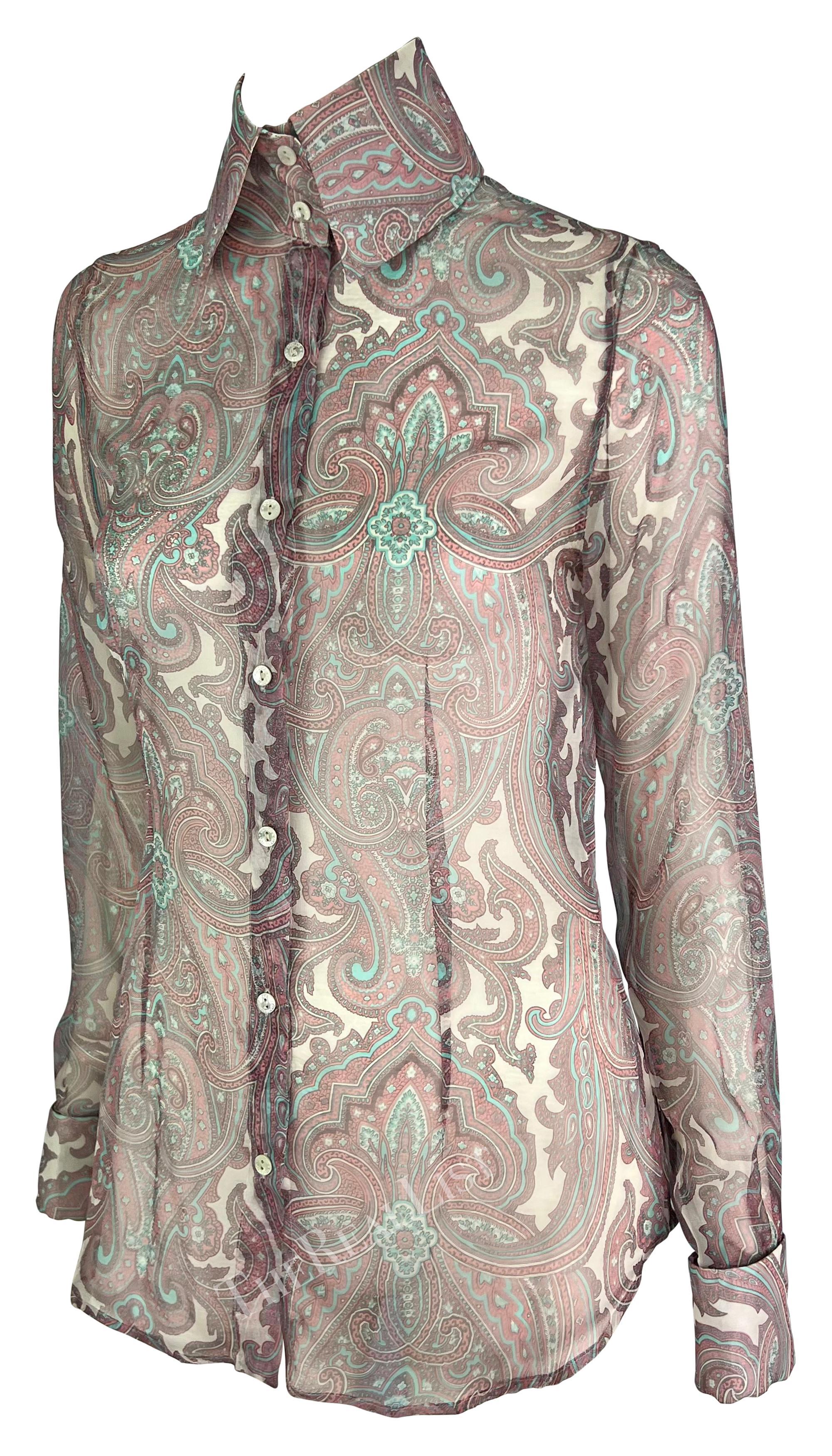 P/E 2000 Dolce & Gabbana - Camicia con polsini di strass con bottoni trasparenti e paisley in rosa in vendita 1