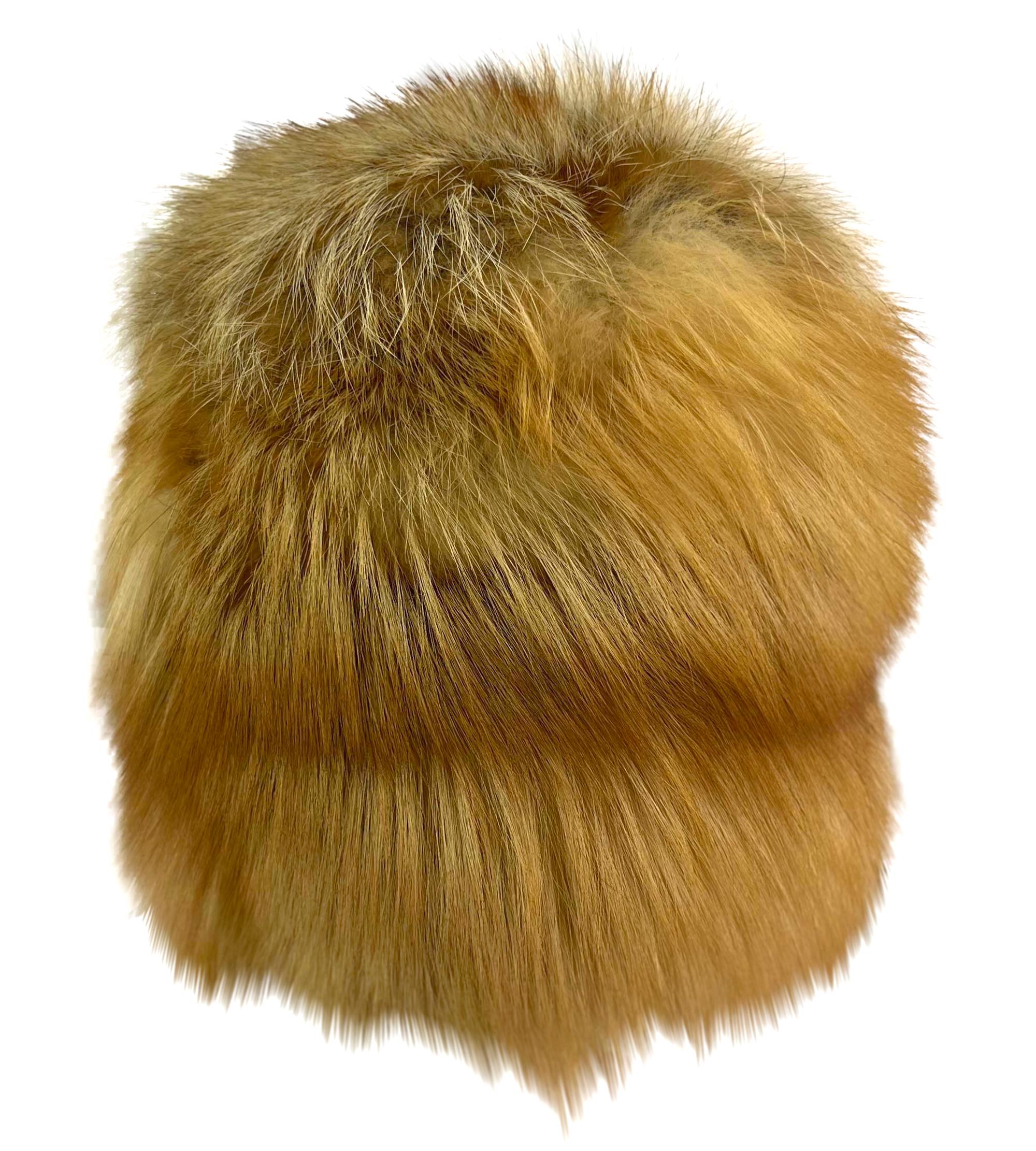 P/E 2000 Dolce & Gabbana Runway Ad Red Fox Fur Oversized Pill Box Hat in vendita 9