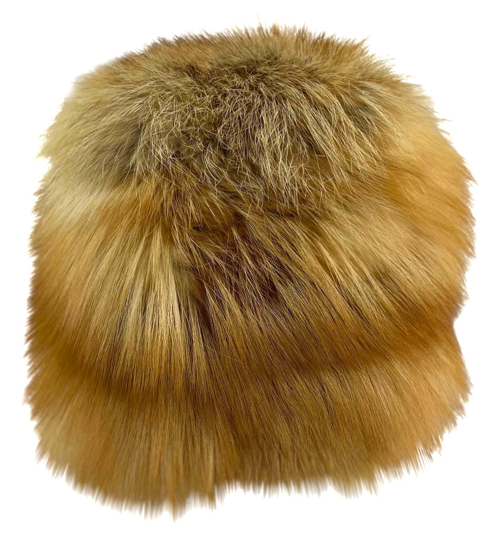 Donna P/E 2000 Dolce & Gabbana Runway Ad Red Fox Fur Oversized Pill Box Hat in vendita