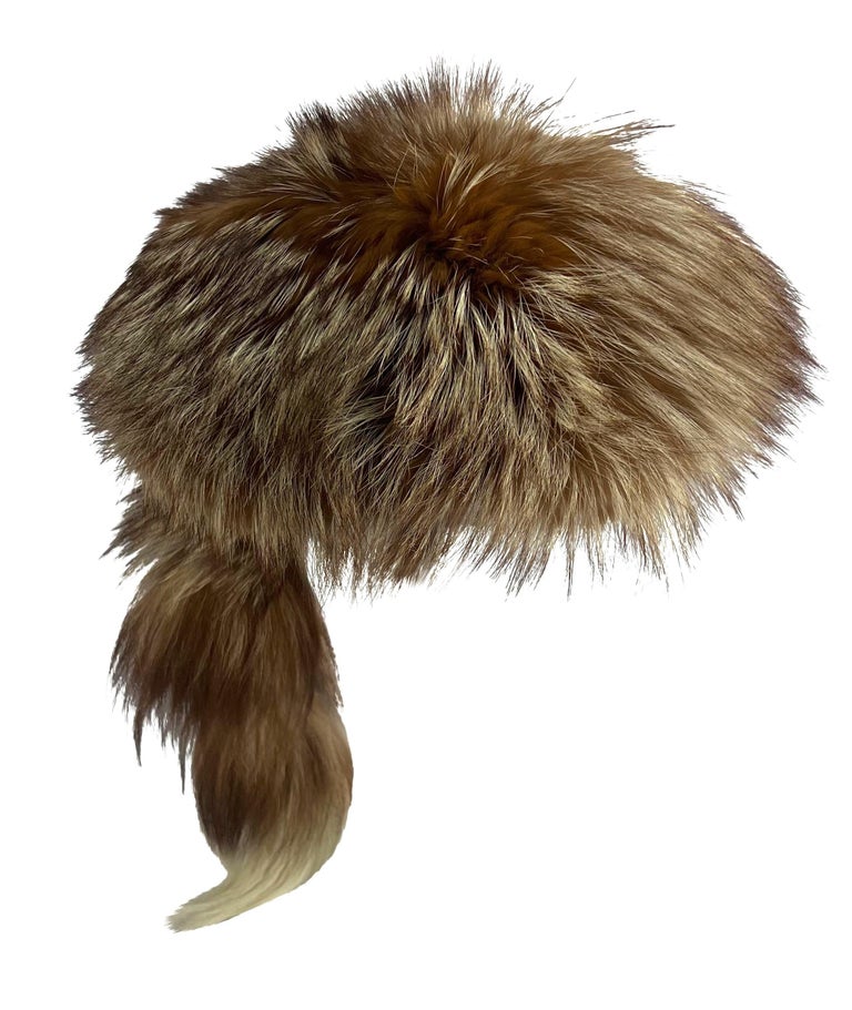 F/W 2001 Dolce & Gabbana Runway Natural Fox Fur Frontiersman Trapper Hat For Sale 1