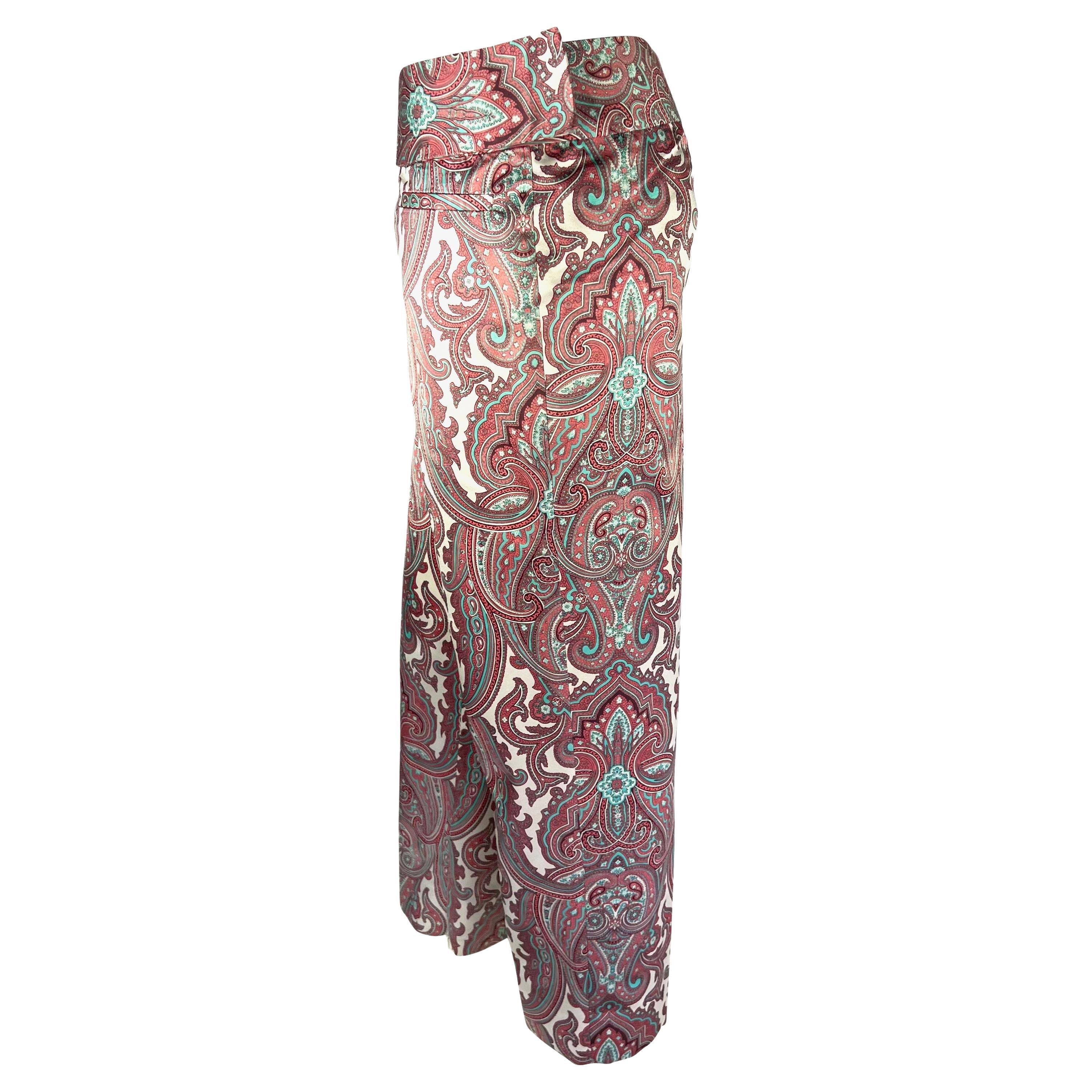 S/S 2000 Dolce & Gabbana White Pink Satin Paisley Print Tapered Cropped Pants In Excellent Condition For Sale In West Hollywood, CA