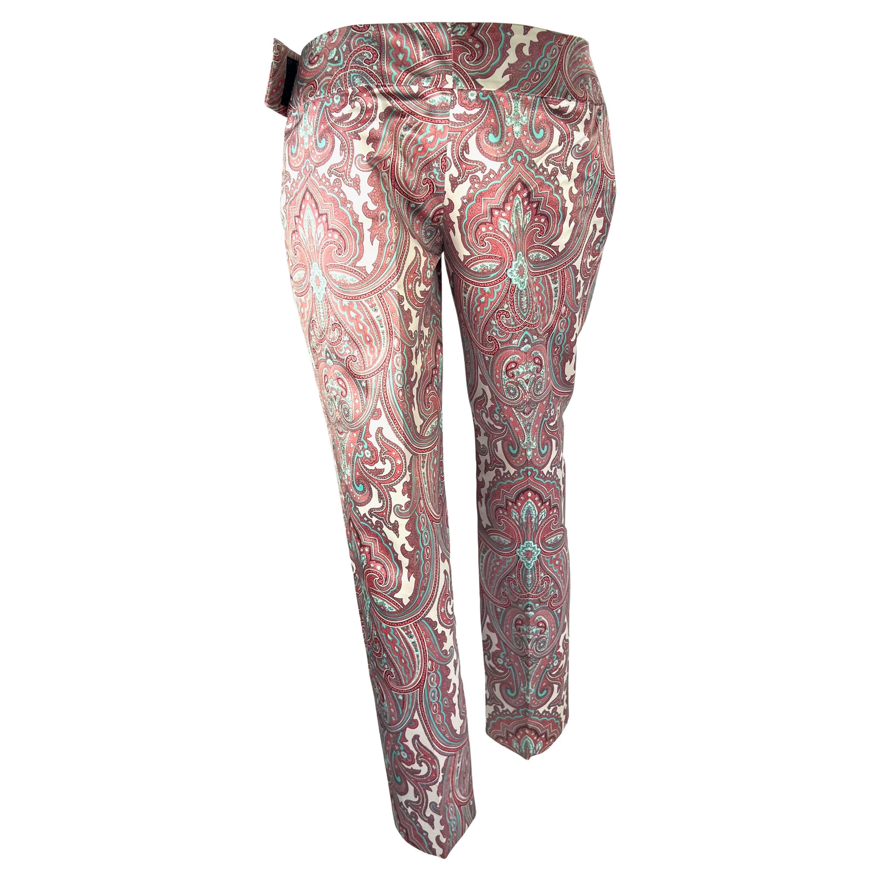 Women's S/S 2000 Dolce & Gabbana White Pink Satin Paisley Print Tapered Cropped Pants For Sale