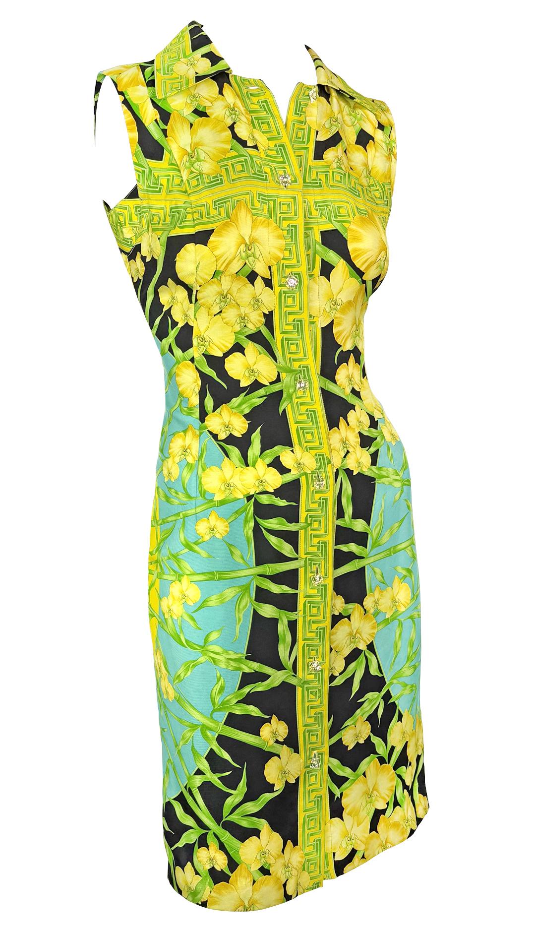 F/S 2000 Gianni Versace by Donatella Medusa Orchideendruck Kristall-Kleid mit Knopfleiste im Angebot 2
