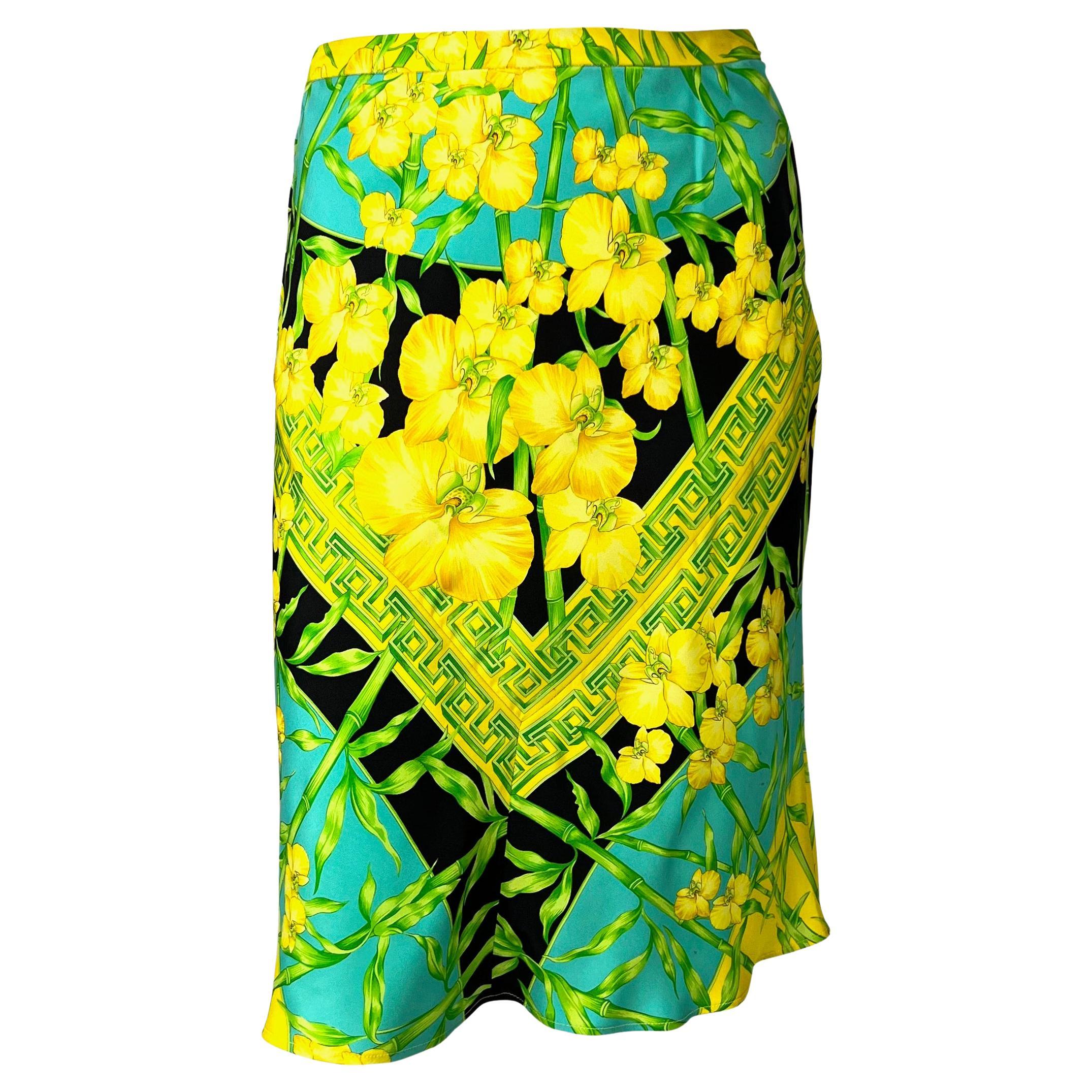 S/S 2000 Gianni Versace by Donatella Orchid Greek Key Jungle Print Silk Skirt For Sale