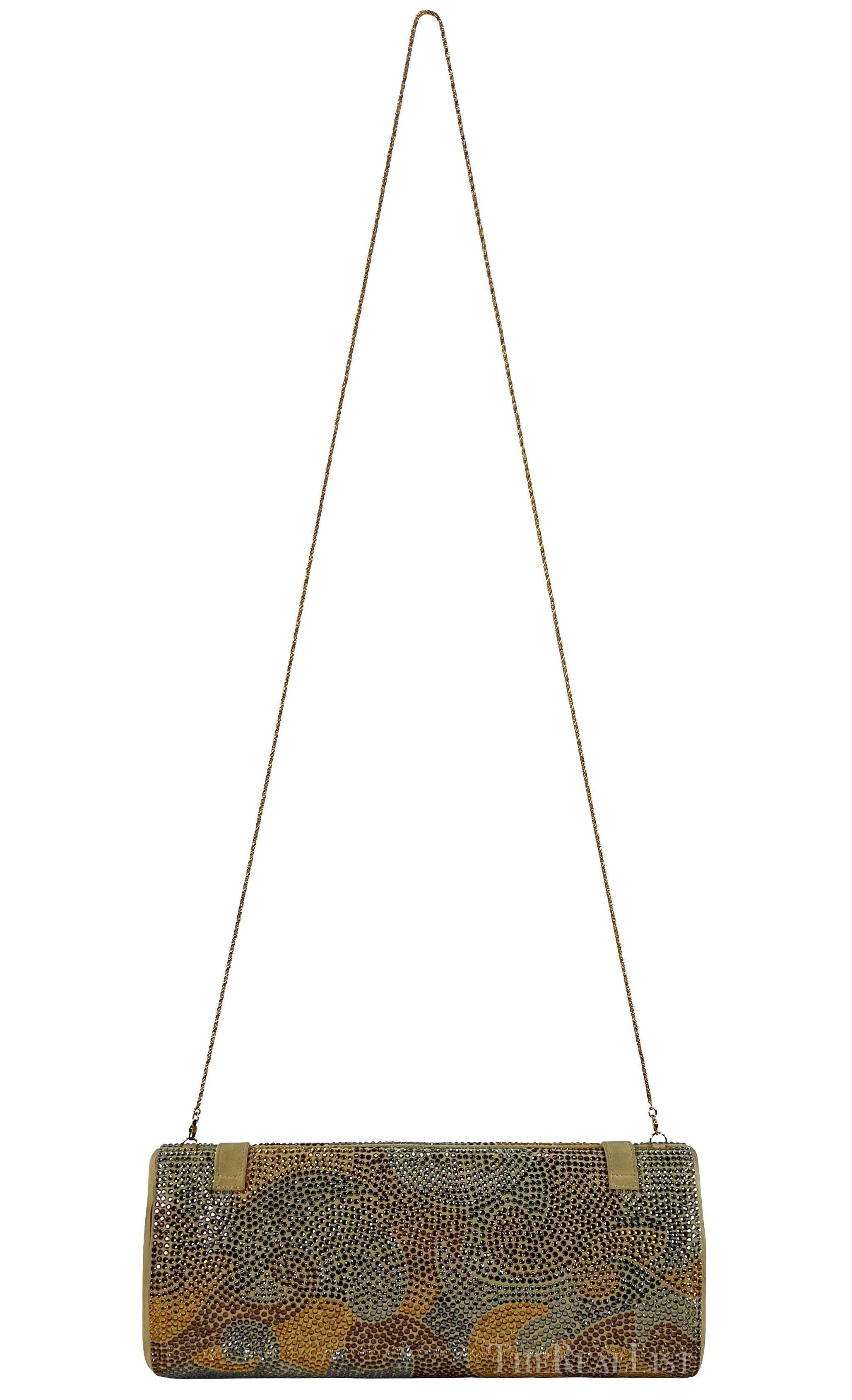 P/E 2000 Gianni Versace by Donatella Versace Runway Pochette con strass astratti in oro in vendita 5