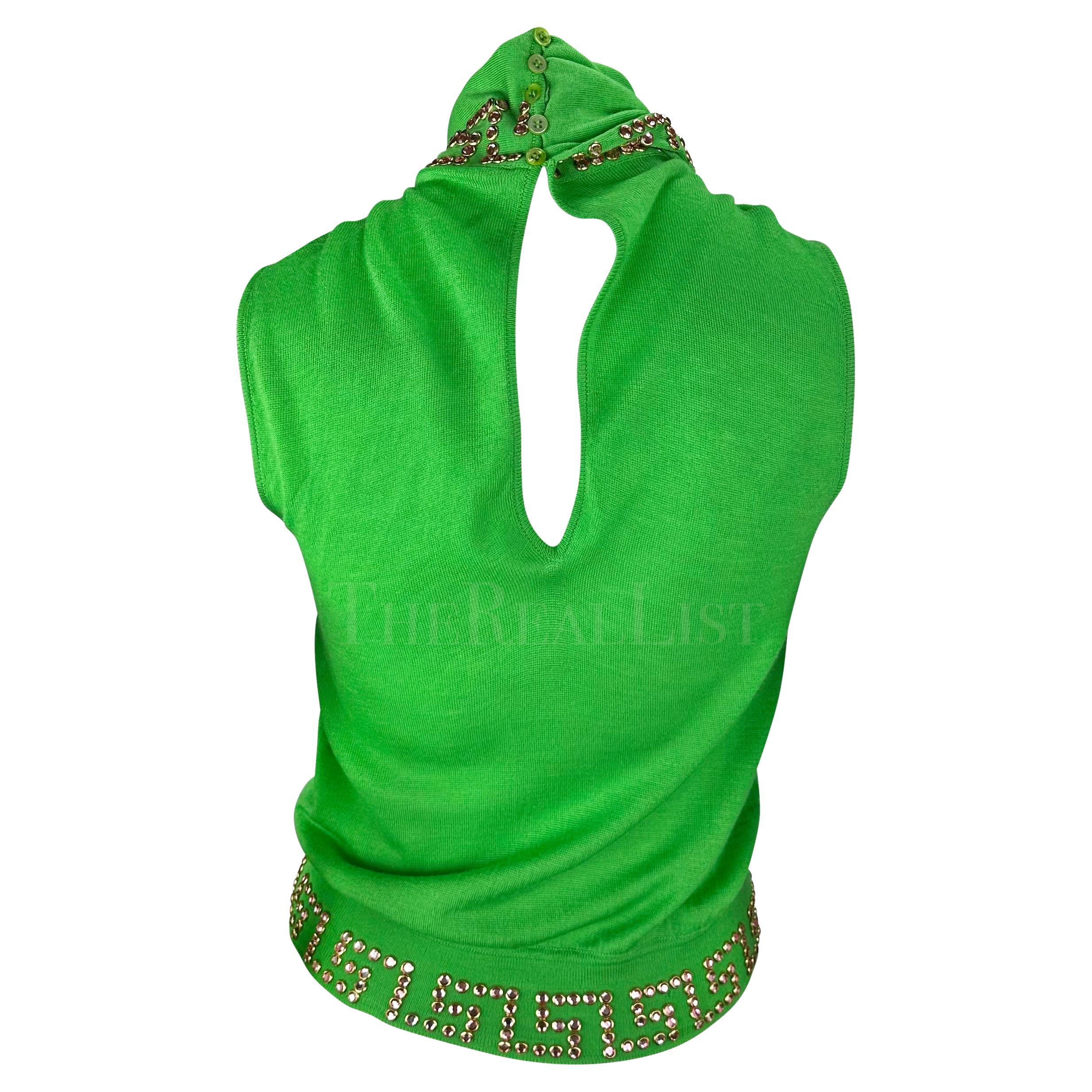 S/S 2000 Gianni Versace by Donatella Runway - Haut en tricot vert à strass à motif clé grecque en vente 3