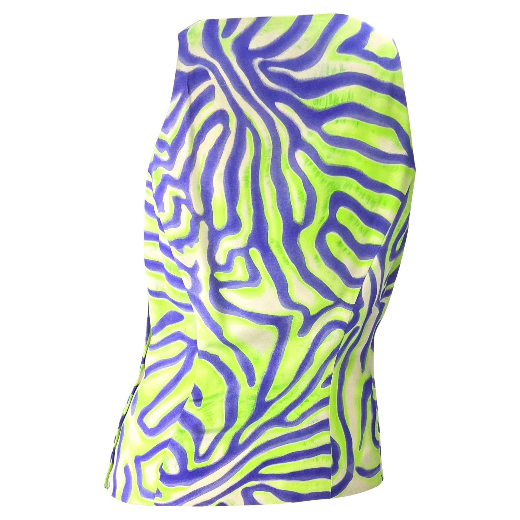 Green S/S 2000 Gianni Versace by Donatella Silk Purple Abstract Print Sleeveless Top For Sale
