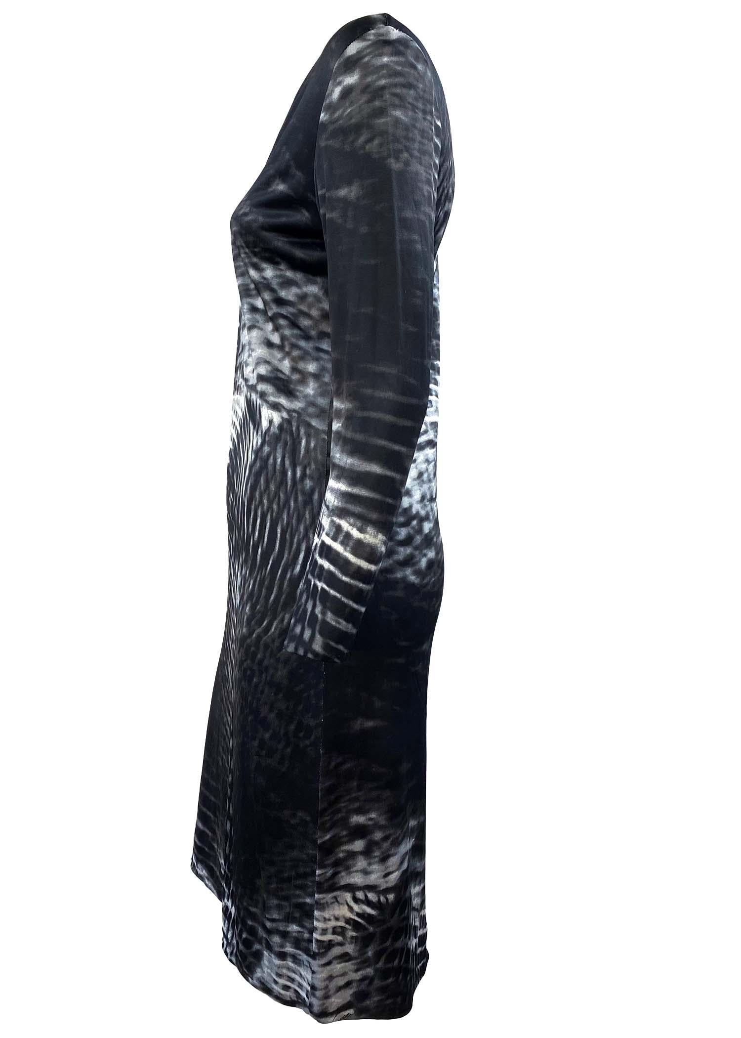Black S/S 2000 Gucci by Tom Ford Abstract Print Viscose V-Neck Dress For Sale