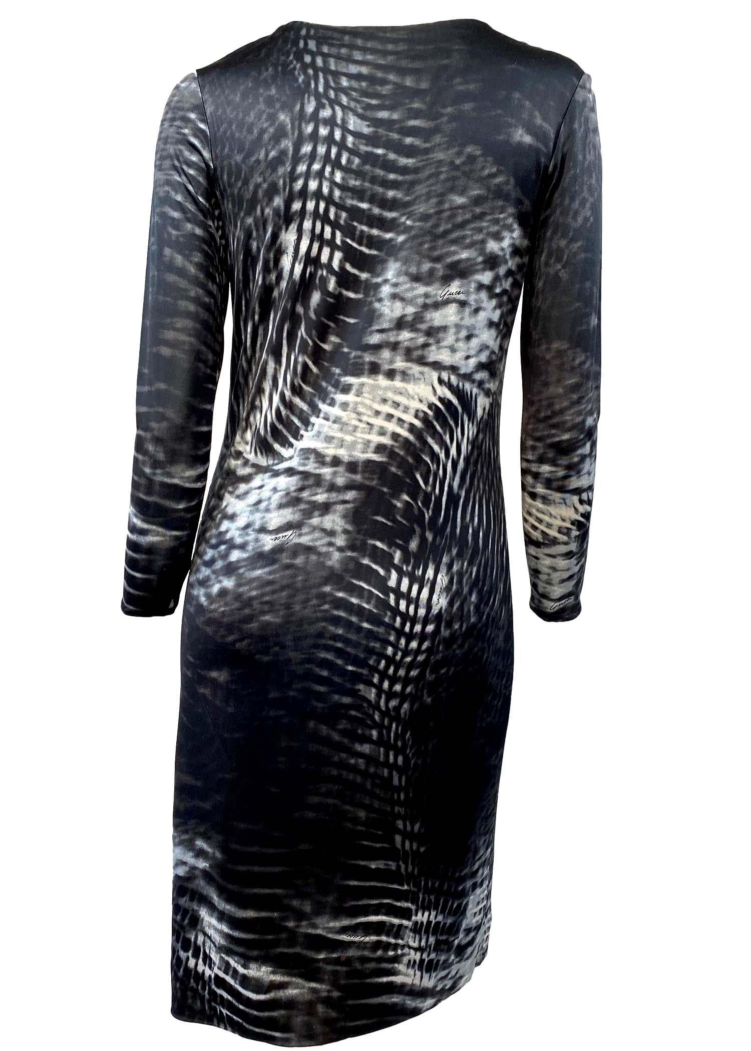 F/S 2000 Gucci by Tom Ford Abstraktes Kleid aus Viskose mit V-Ausschnitt und abstraktem Druck im Zustand „Gut“ im Angebot in West Hollywood, CA