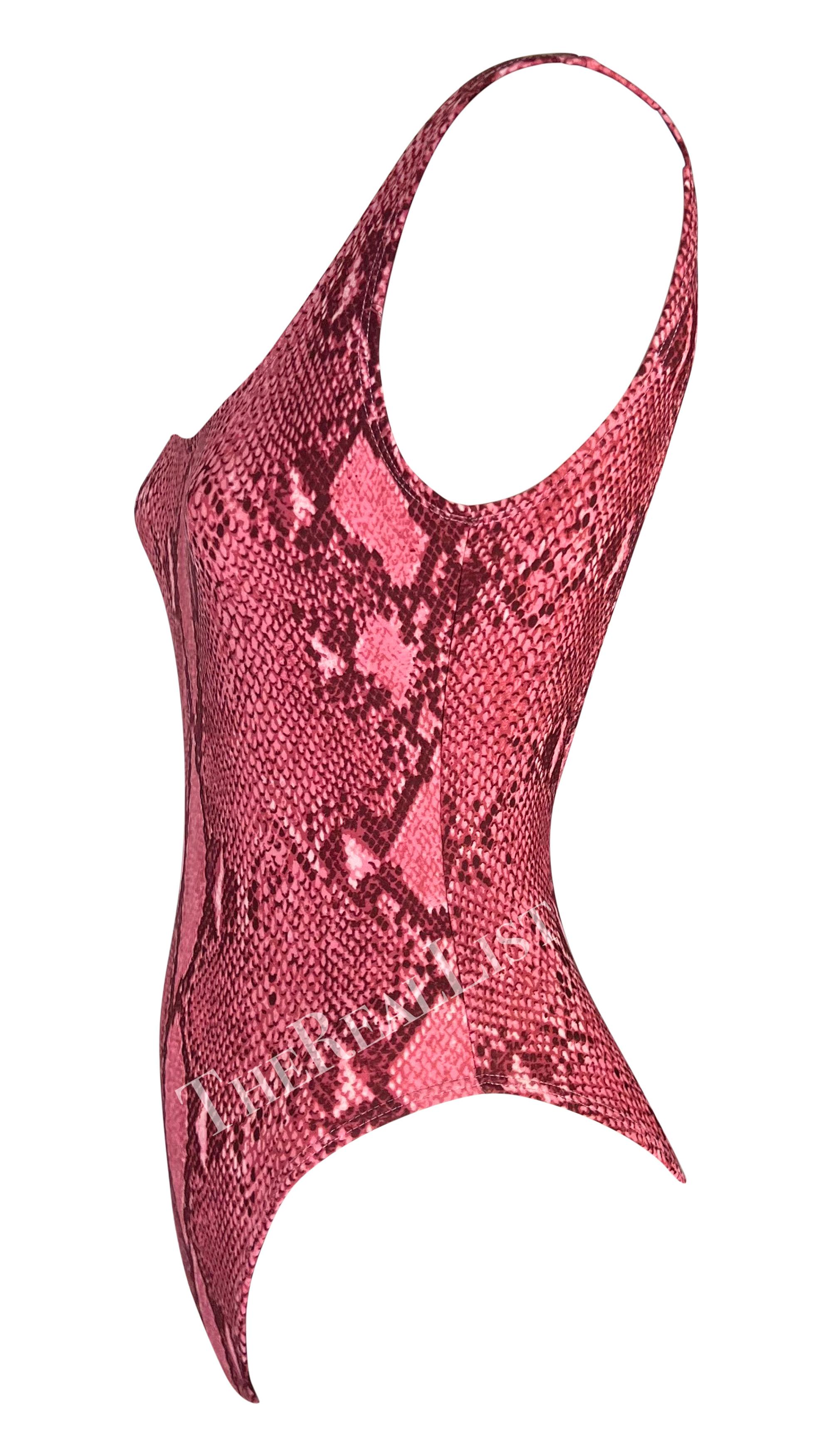 S/S 2000 Gucci by Tom Ford Pink Snakeskin Print One Piece Swimsuit Bodysuit In Excellent Condition For Sale In West Hollywood, CA